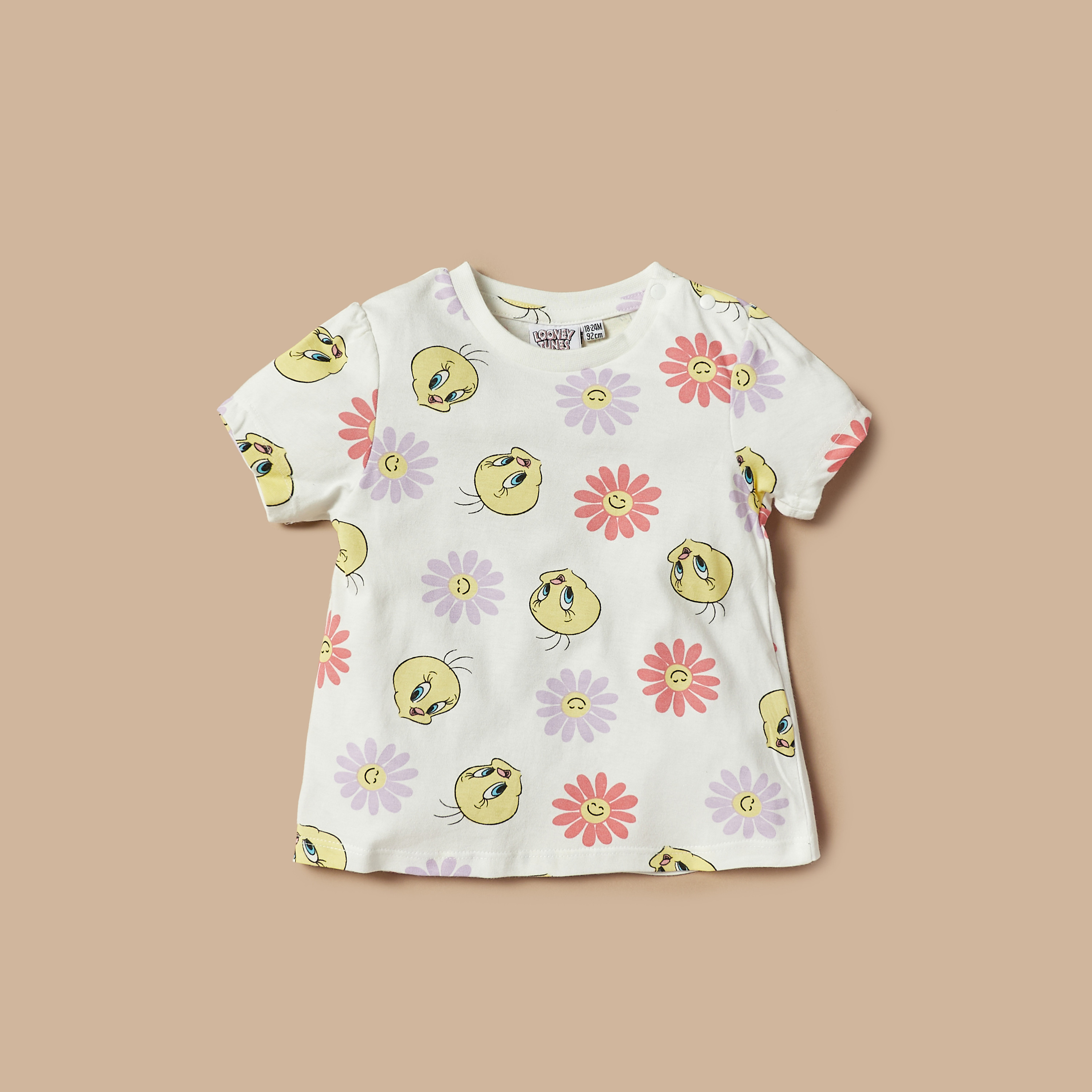 تيشيرت بياقة ضيقة وأكمام قصيرة وطبعات تويتي - طقم من قطعتين-baby-girls-clothing-tshirts-image-3