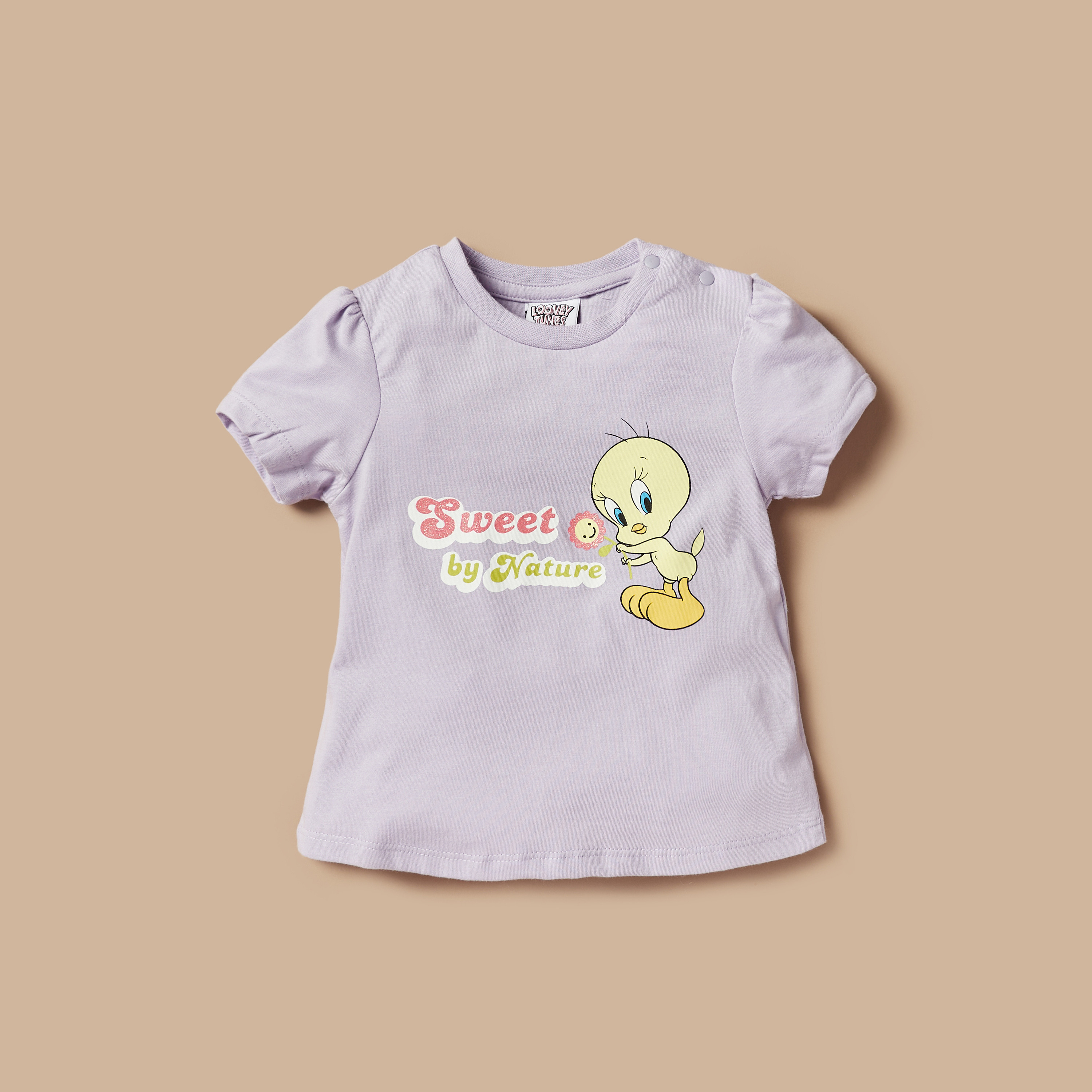تيشيرت بياقة ضيقة وأكمام قصيرة وطبعات تويتي - طقم من قطعتين-baby-girls-clothing-tshirts-image-4