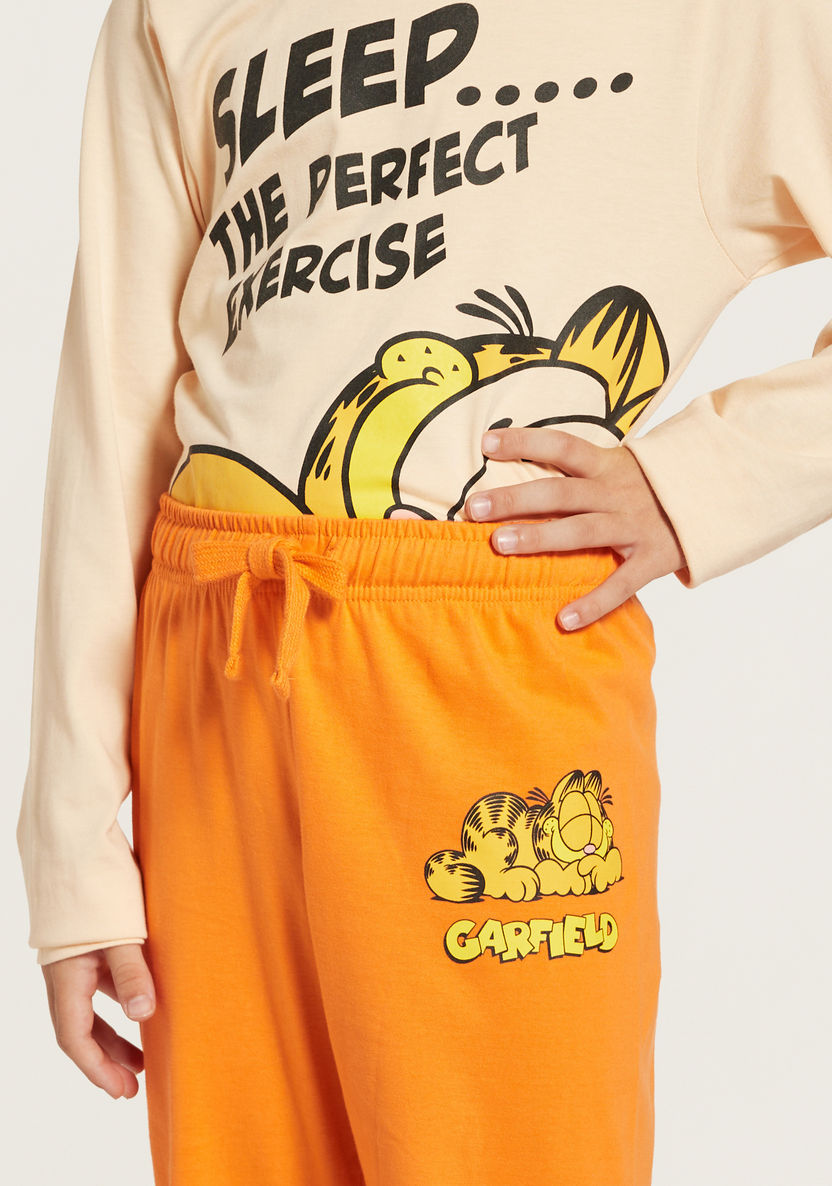 Garfield Print T-shirt and Pyjama Set-Nightwear-image-3
