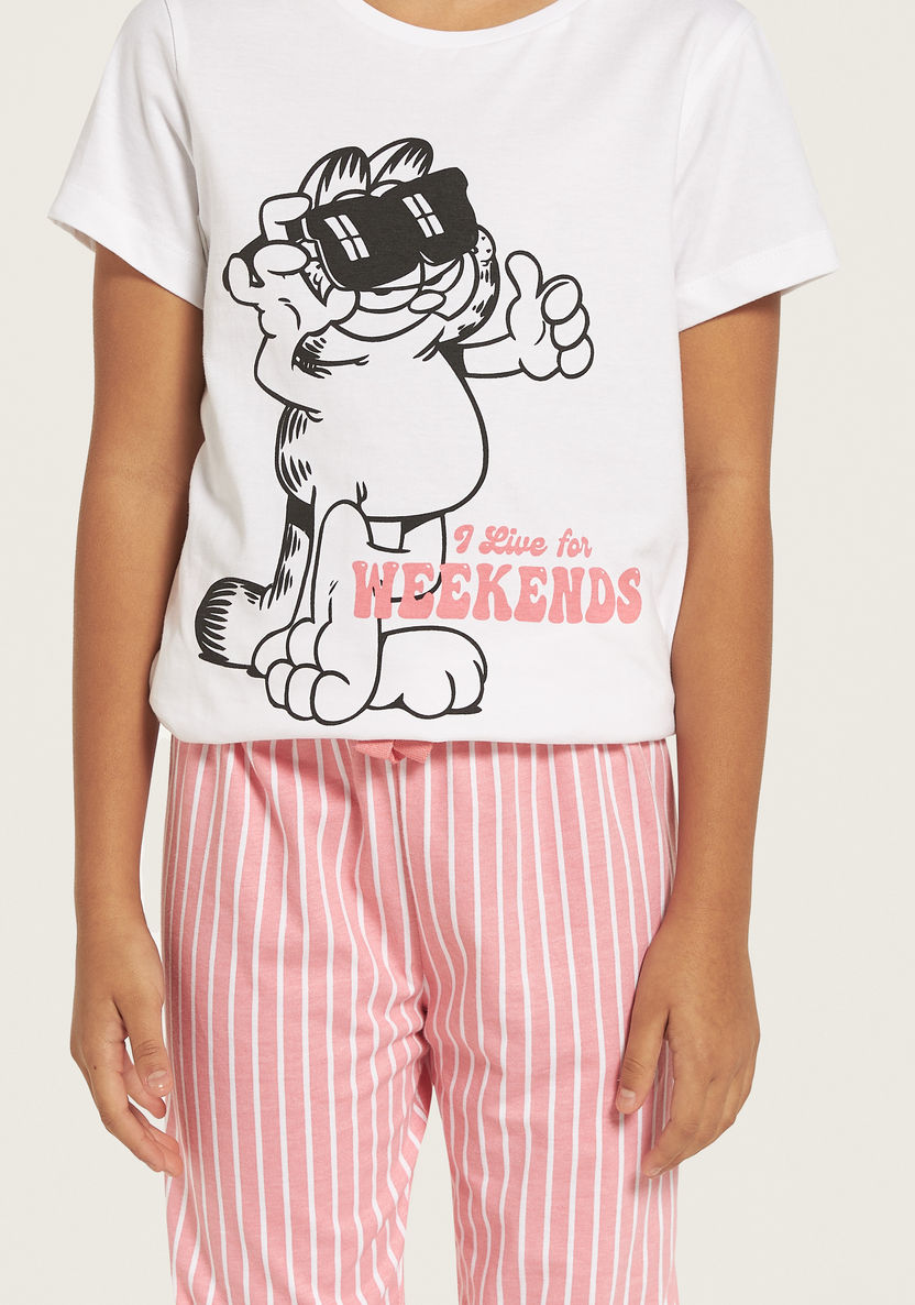Garfield Print Round Neck T-shirt and Pyjama Set-Nightwear-image-3