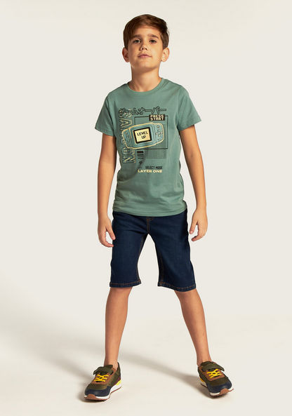 Juniors Graphic Print T-shirt with Short Sleeves and Crew Neck-T Shirts-image-1