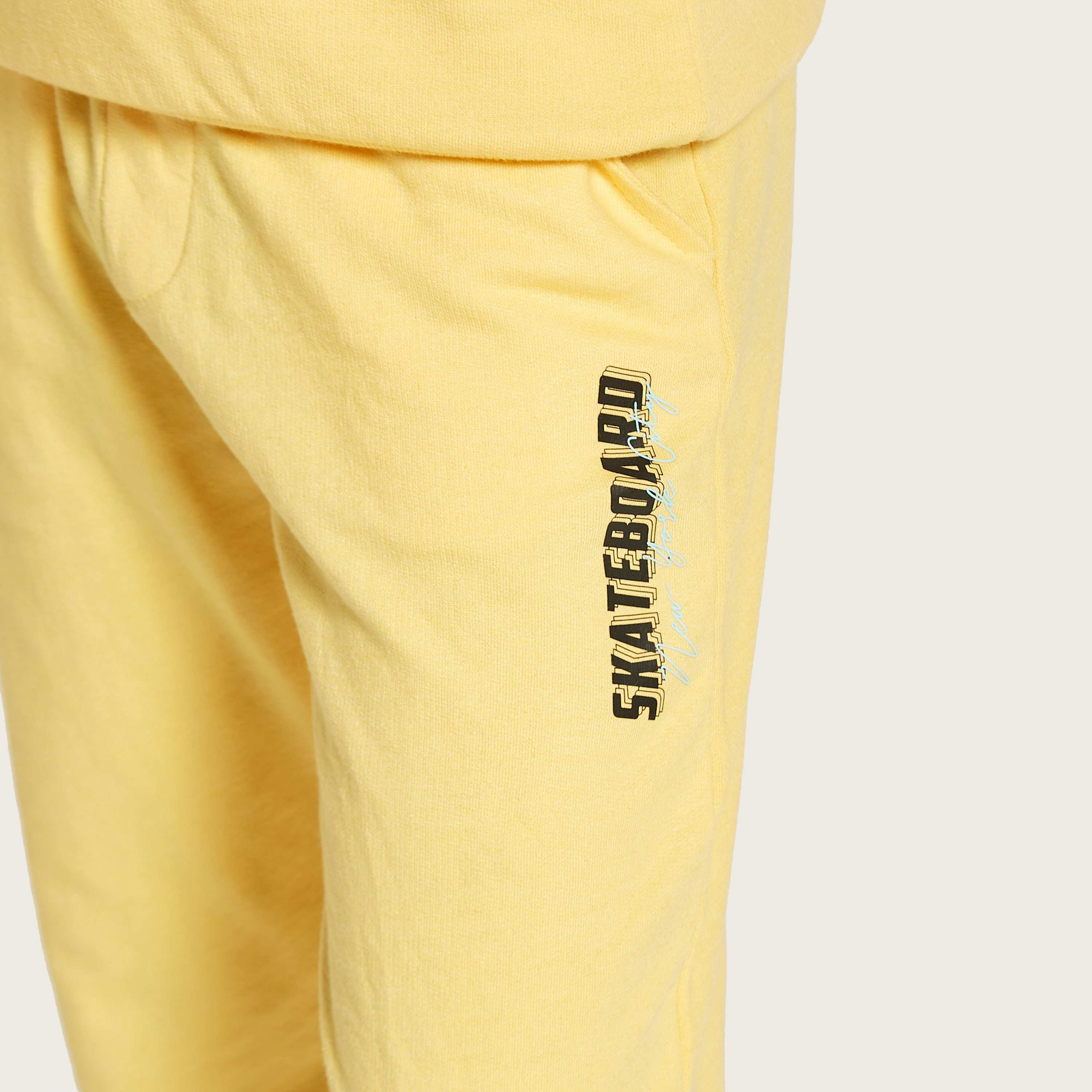 Juniors Printed Joggers with Drawstring Closure and Pockets-boys-clothing-bottoms-joggersandtrackpants-image-2
