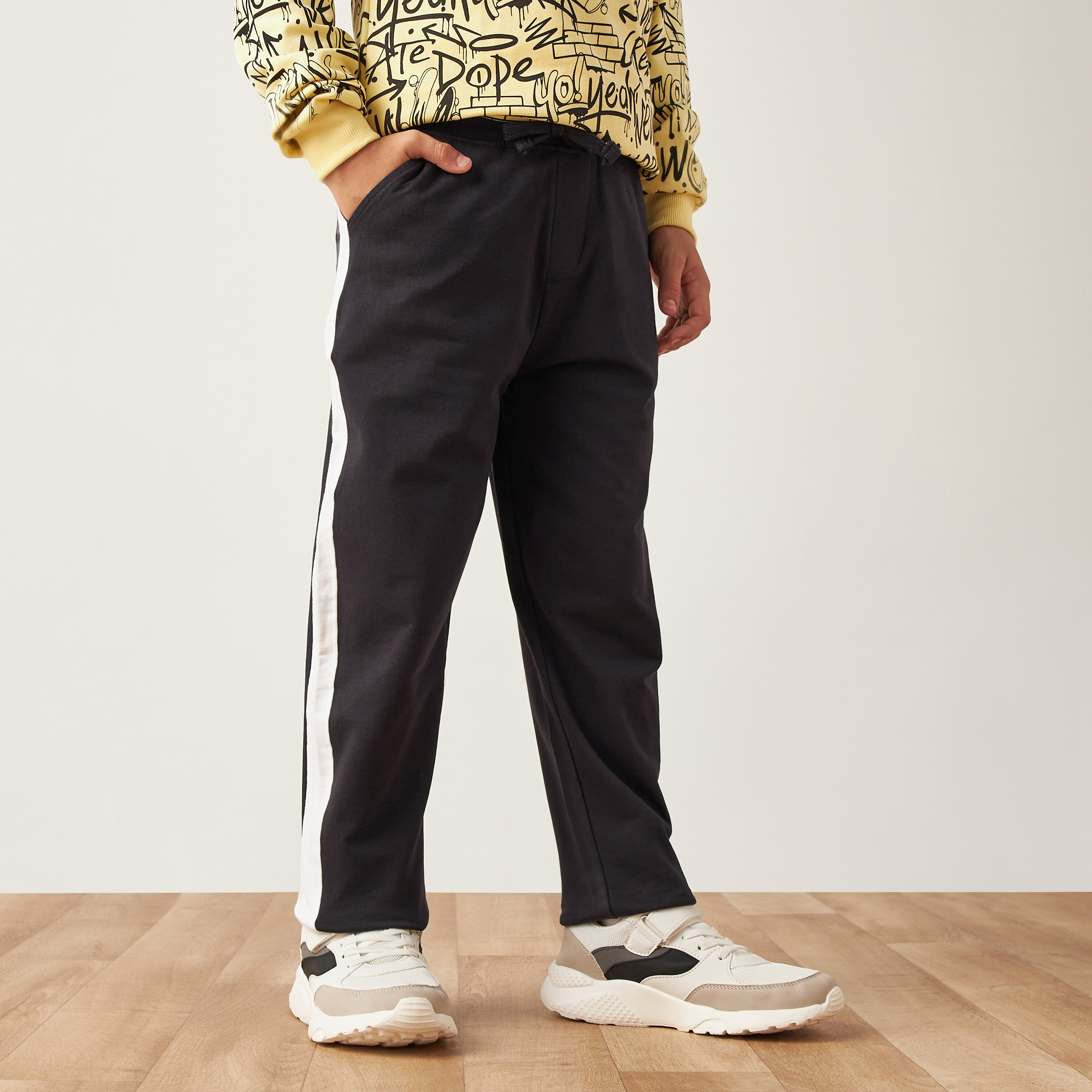 Buy Juniors Striped Track Pants with Drawstring Closure and Pockets Online for Boys Centrepoint UAE