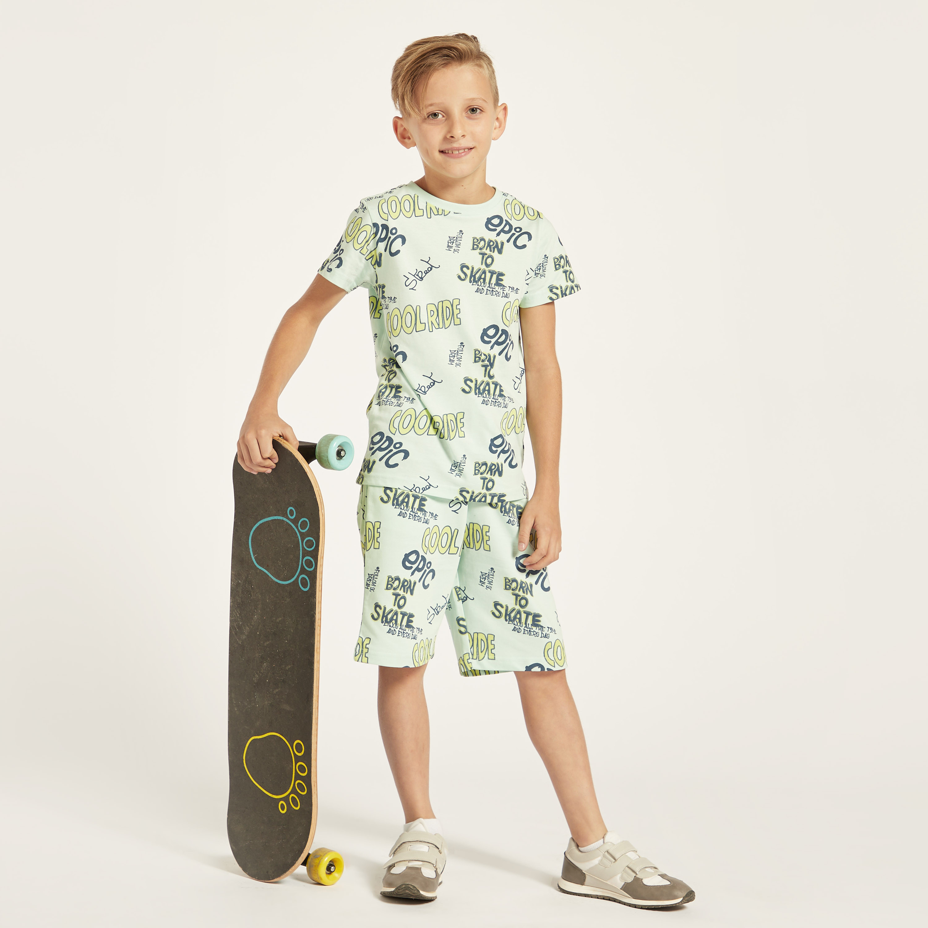 Boys best sale skate shorts