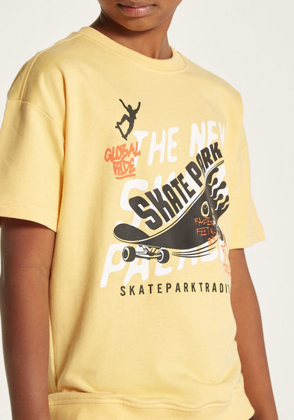 Juniors Skating Graphic Print T-shirt with Crew Neck and Short Sleeves-T Shirts-image-2