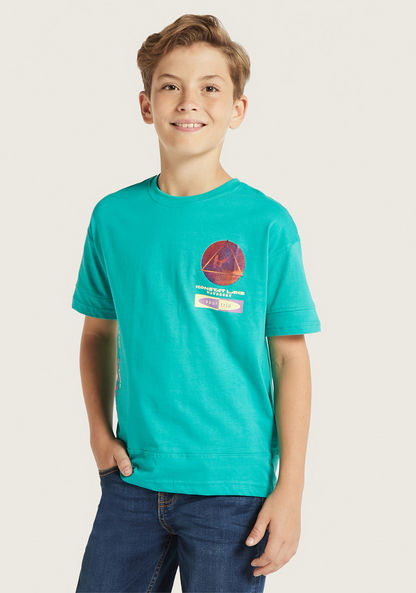 Juniors Graphic Print T-shirt with Short Sleeves and Crew Neck-T Shirts-image-0