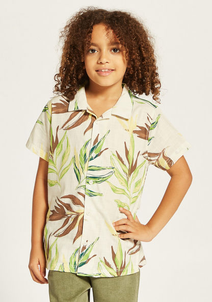Juniors All-Over Leaf Print Shirt with Short Sleeves and Button Closure-Shirts-image-0