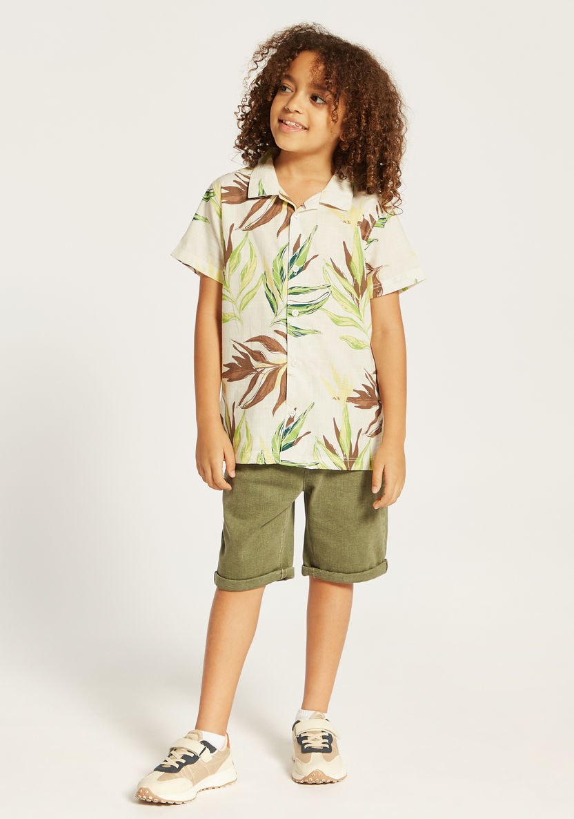 Juniors All-Over Leaf Print Shirt with Short Sleeves and Button Closure-Shirts-image-1