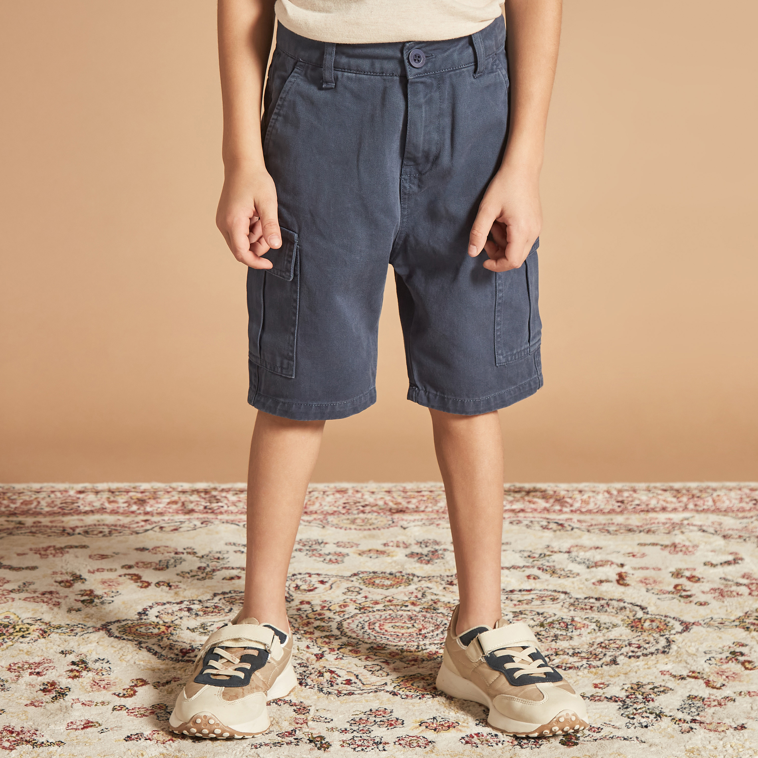 Cargo shop shorts juniors