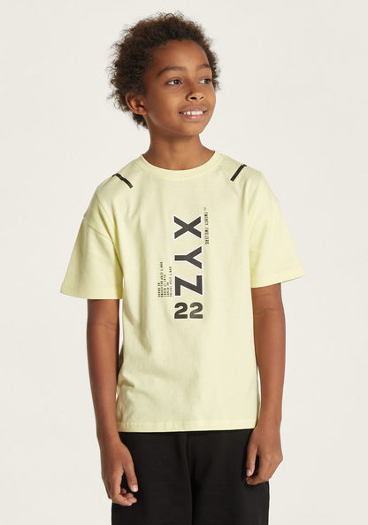 XYZ Logo Print Crew Neck T-shirt with Short Sleeves-Tops-image-0