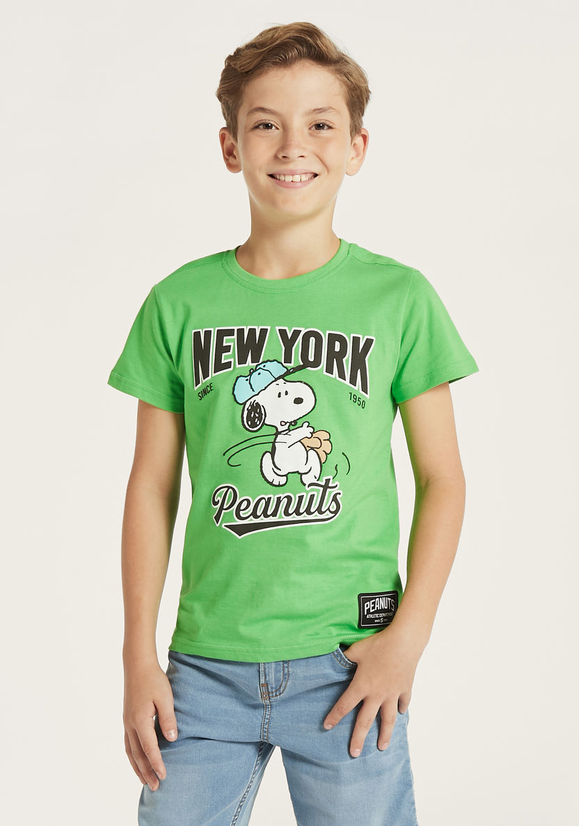 Snoopy Graphic Print T-shirt with Short Sleeves and Crew Neck-T Shirts-image-0