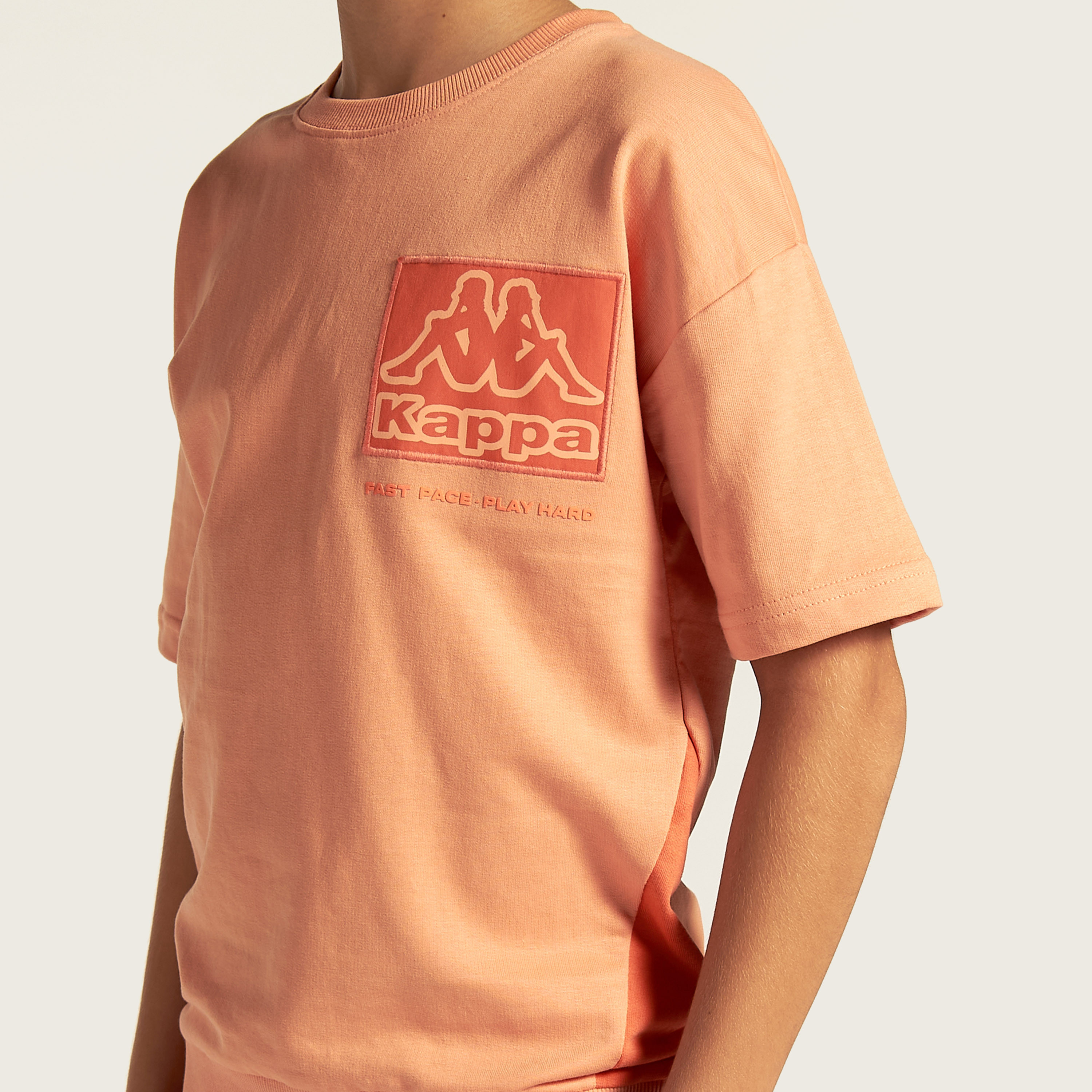 طقم شورت وتيشيرت بياقة ضيقة وطبعات من كابا-boys-clothing-sportswear-sets-image-4