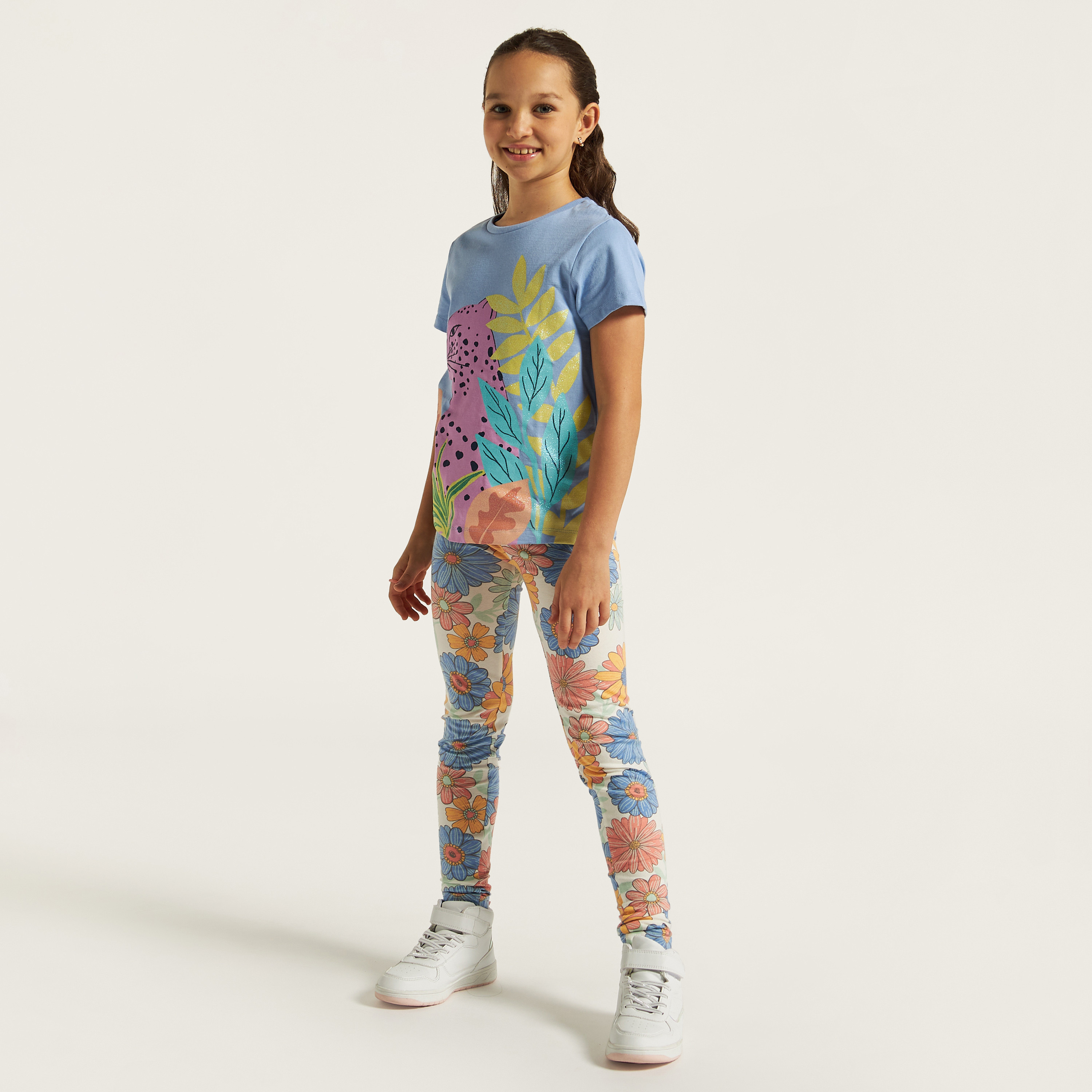 Juniors Glitter Graphic Print T-shirt with Short Sleeves and Crew Neck-girls-clothing-schoolwear-tshirts-image-2