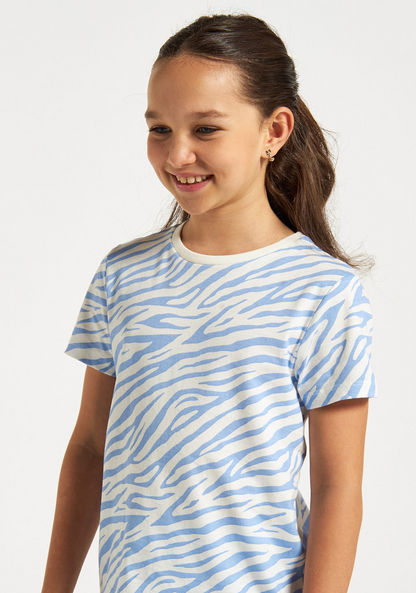 Juniors All-Over Printed T-shirt with Round Neck and Short Sleeves-T Shirts-image-2