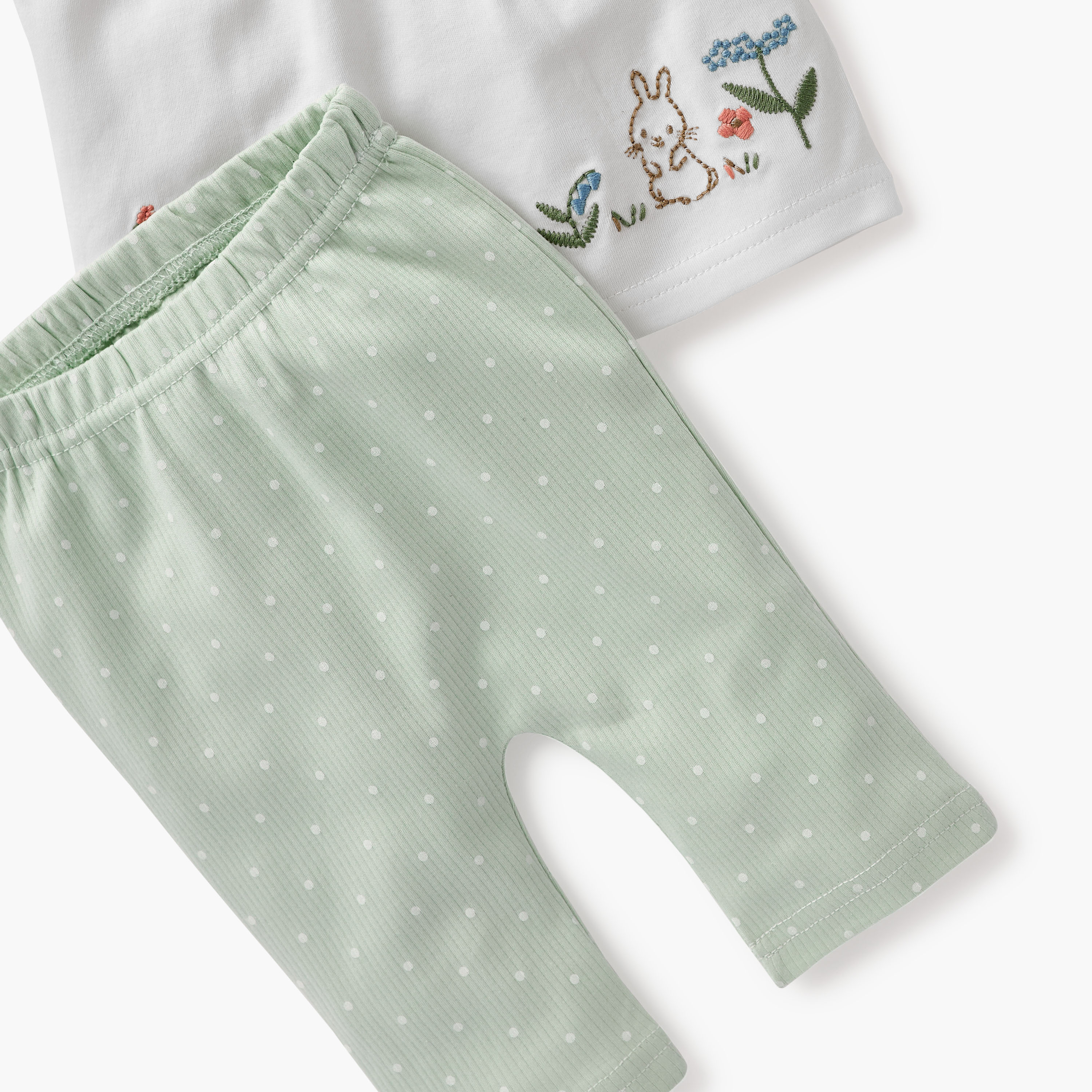 طقم بلوزة مطرزة وبنطلون بيجاما من جونيورز-baby-girls-clothing-nightwear-pyjamasets-image-4