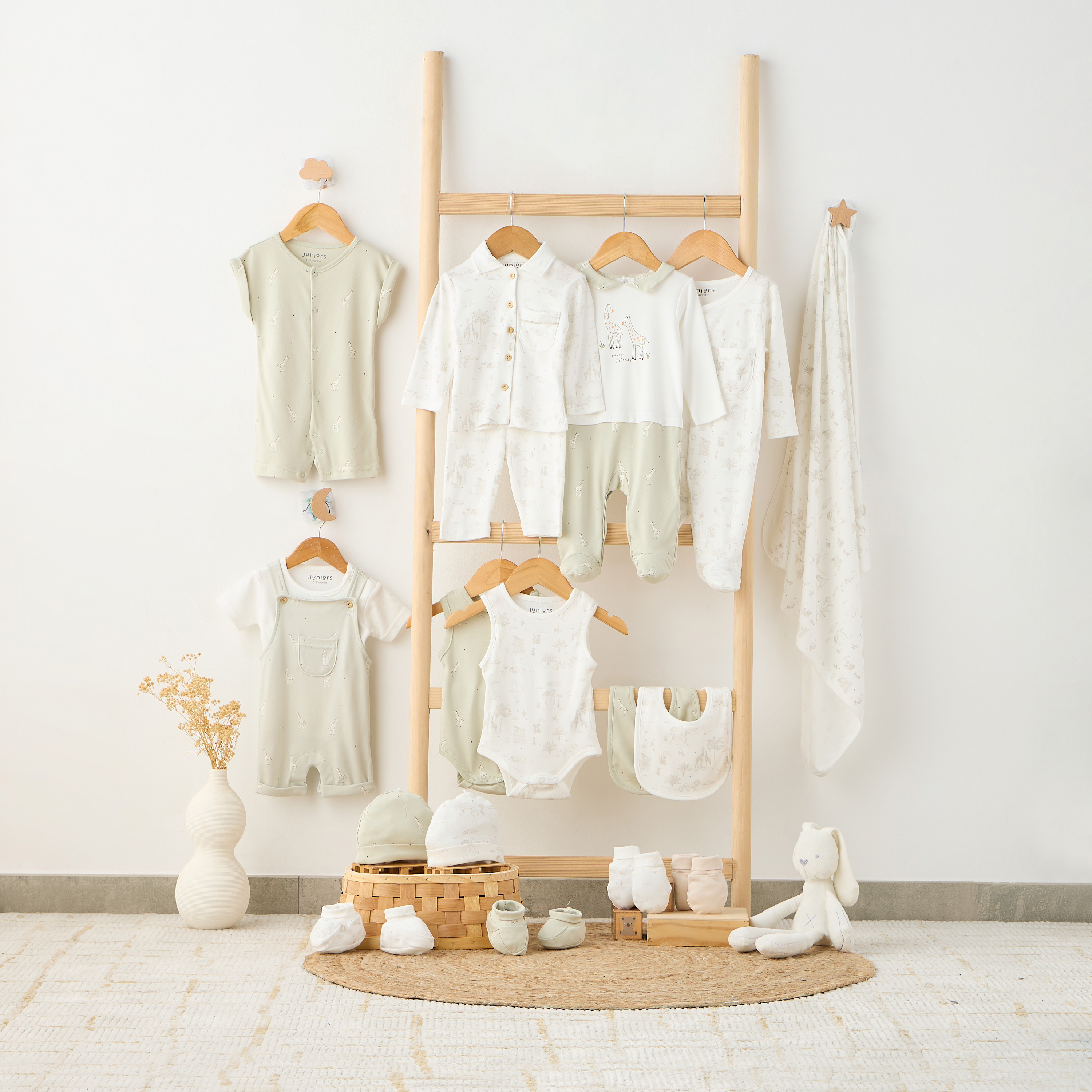 جوارب مواليد بطبعات من جونيورز - طقم من زوجين-baby-boys-shoes-booties-image-2