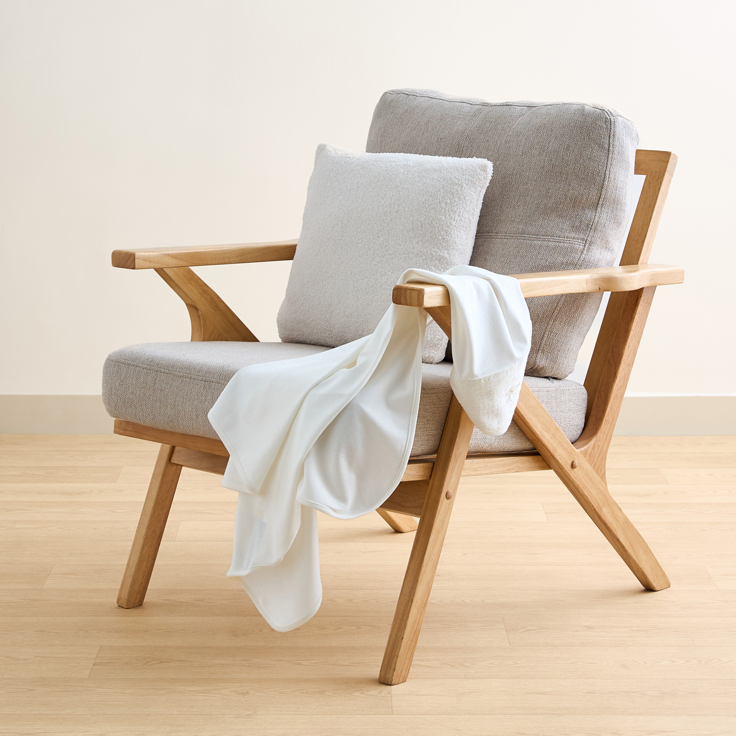 Giggles Textured Receiving Blanket with Hood - 70x70 cm-baby-nursery-blanketsandswaddles-receivingblankets-image-2