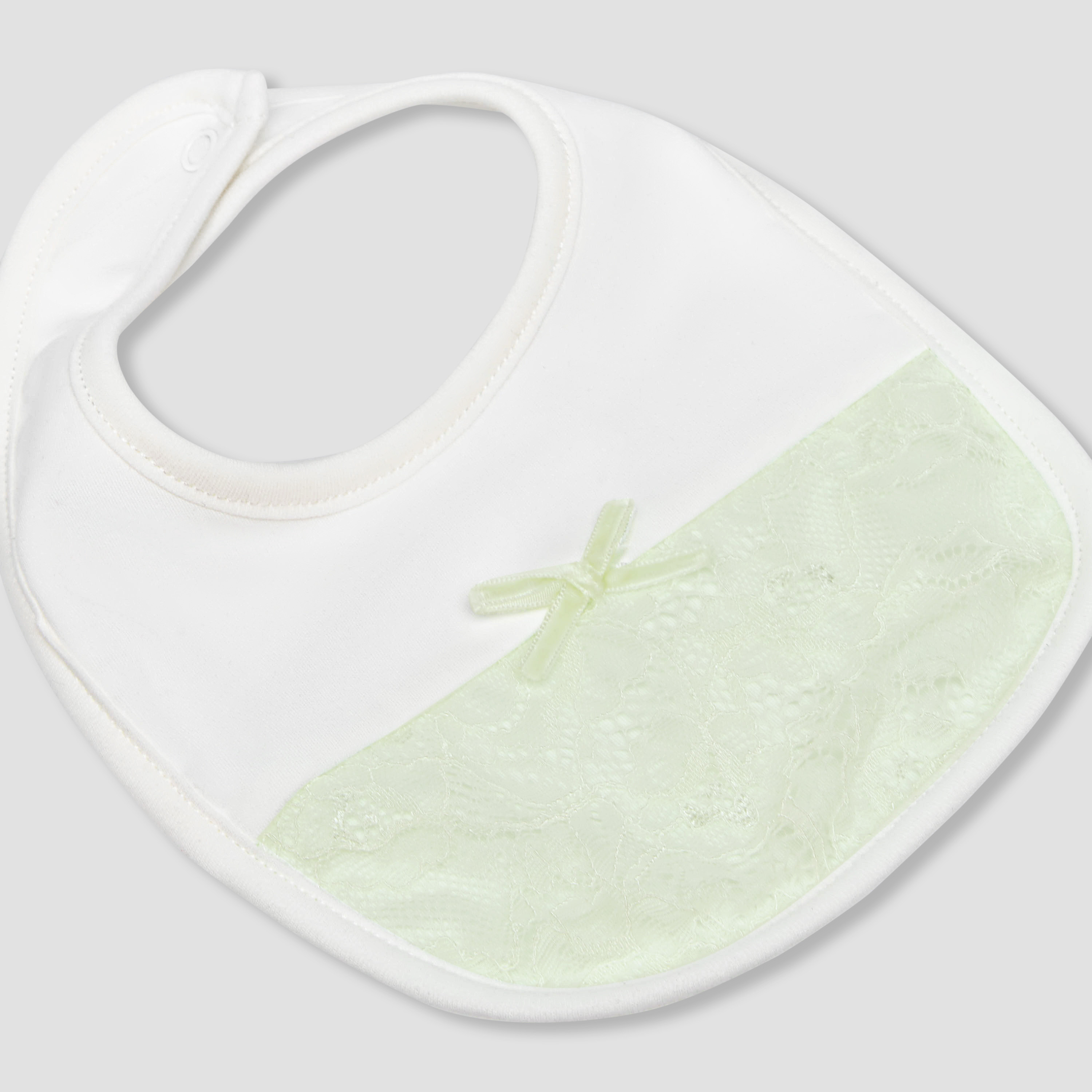 مريلة أطفال بدانتيل من جيجلز-baby-feeding-bibs-image-3