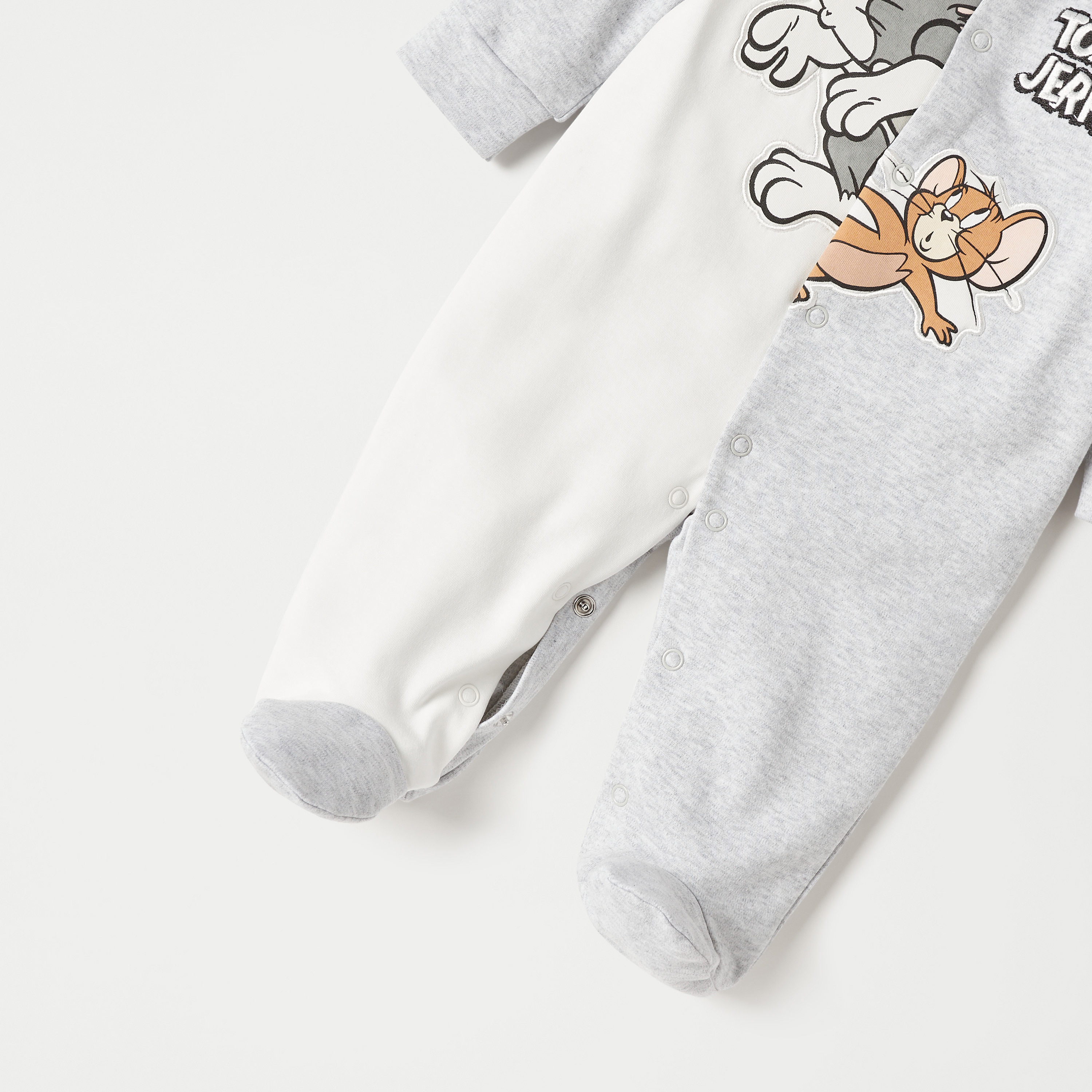 بدلة نوم بأقدام مغلقة مع أزرار إغلاق كباسة وزخارف-baby-girls-clothing-nightwear-sleepsuits-image-4