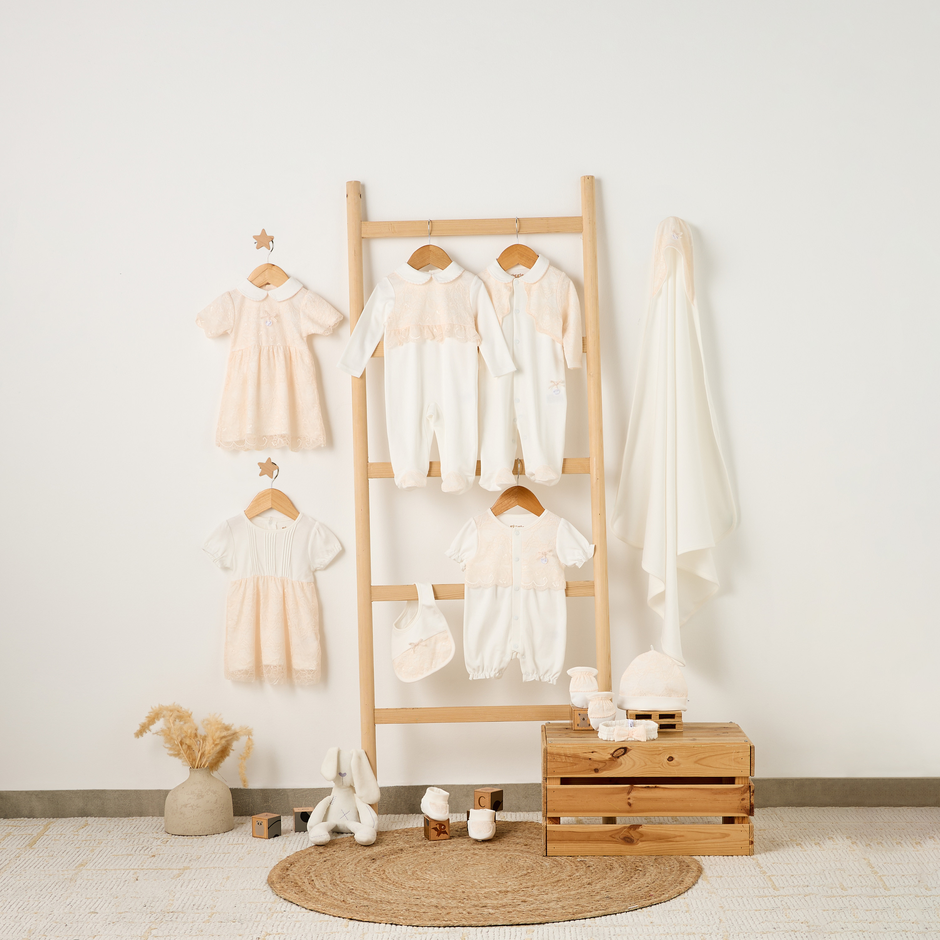 Giggles Mittens with Lace Detail, 0-36 months-baby-girls-accessories-mittens-image-5