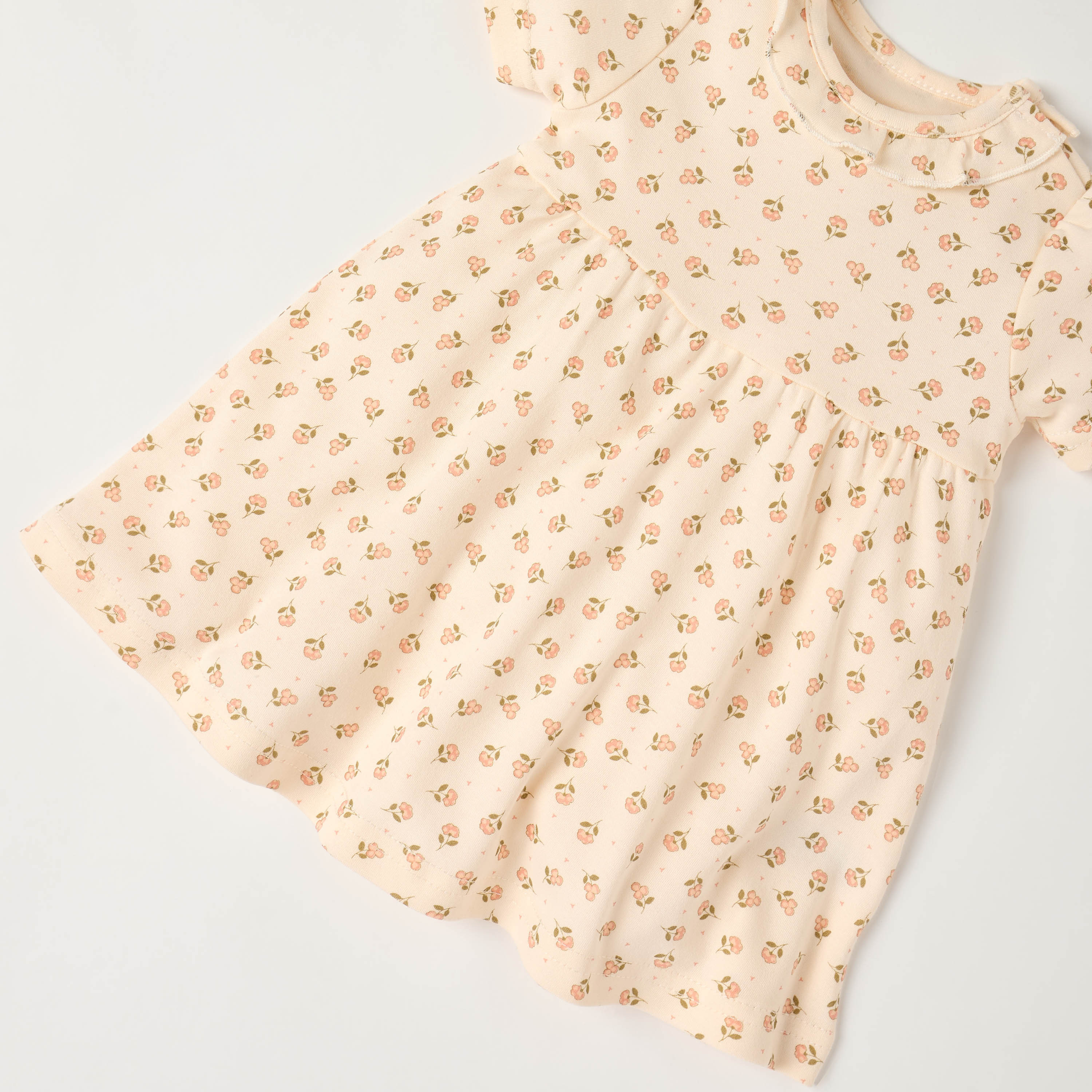 فستان إيه لاين بطبعات أزهار وأكمام قصيرة من جونيورز-baby-girls-clothing-dressesandjumpsuits-image-4