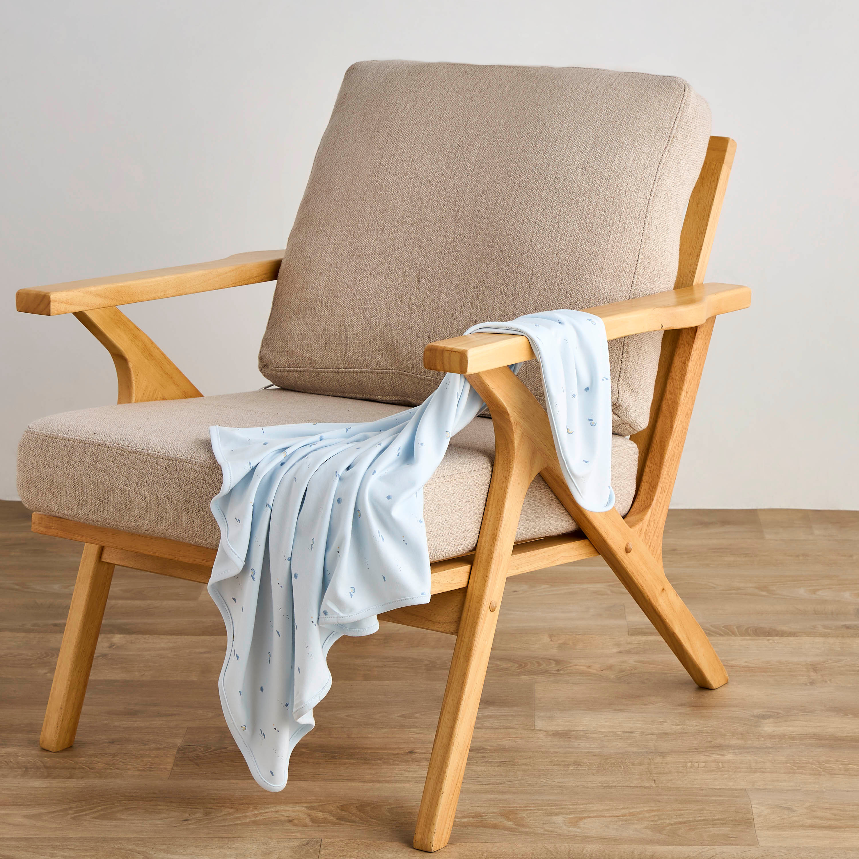 بطانية حديثي الولادة بطبعات من جونيورز - طقم من 2-baby-nursery-blanketsandswaddles-receivingblankets-image-2