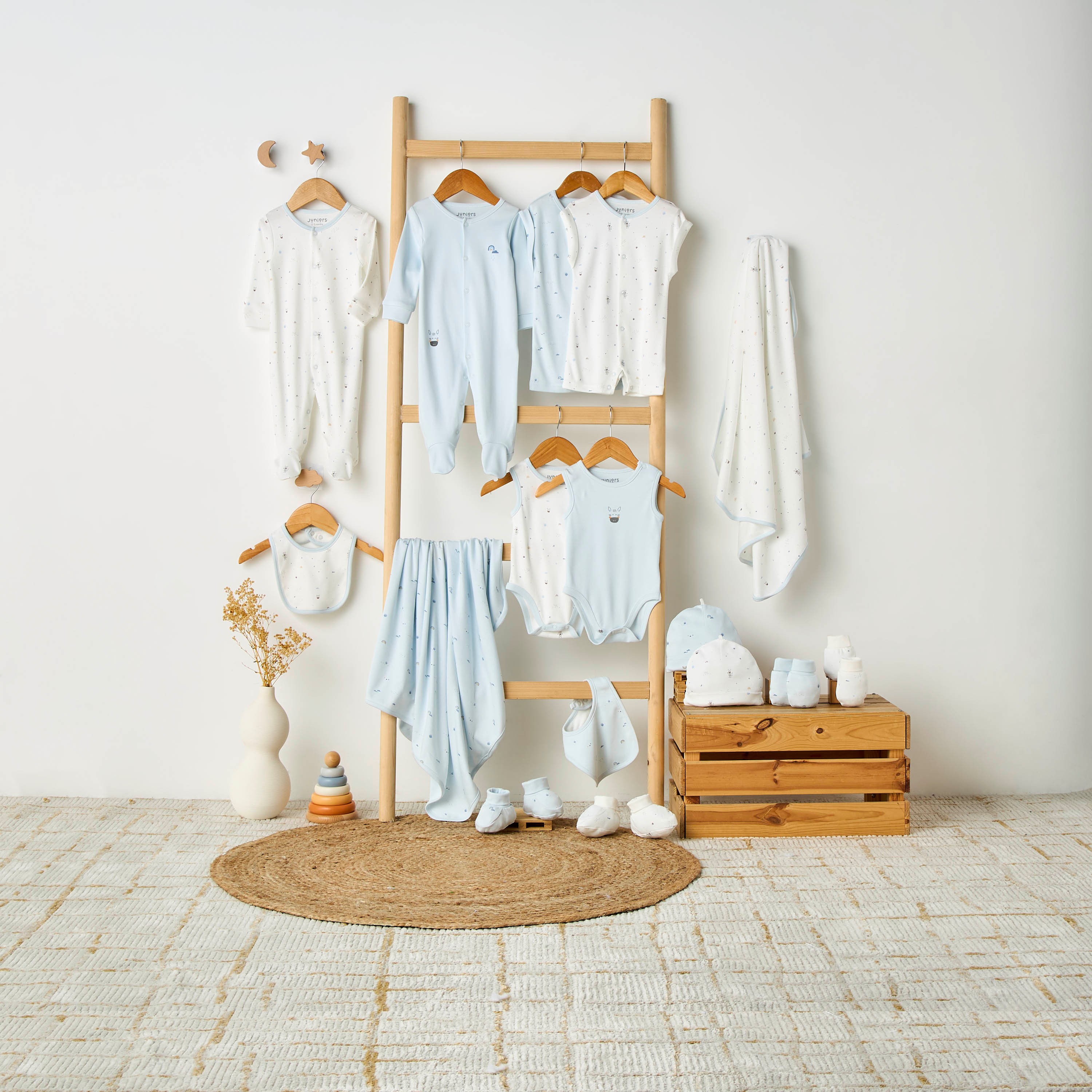 بطانية حديثي الولادة بطبعات من جونيورز - طقم من 2-baby-nursery-blanketsandswaddles-receivingblankets-image-6