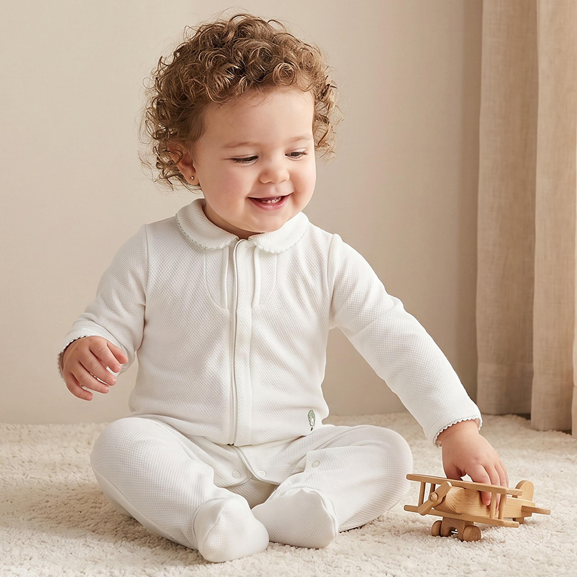 Giggles Cotton Collared Long Sleeves Sleepsuit with Textured Design-baby-girls-clothing-nightwear-sleepsuits-image-1