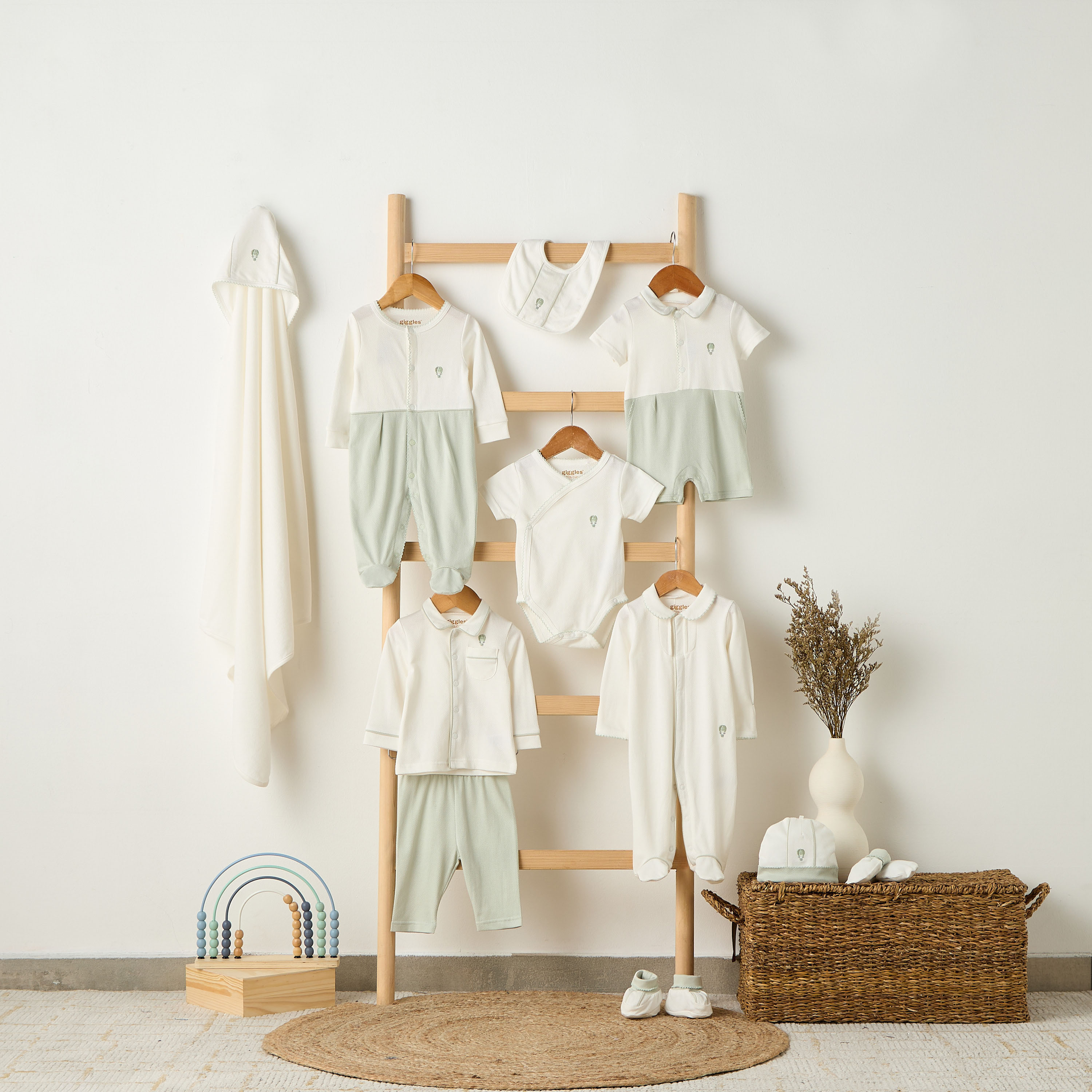 كاب بتفاصيل تطريز من جيجلز-baby-boys-accessories-caps-image-6