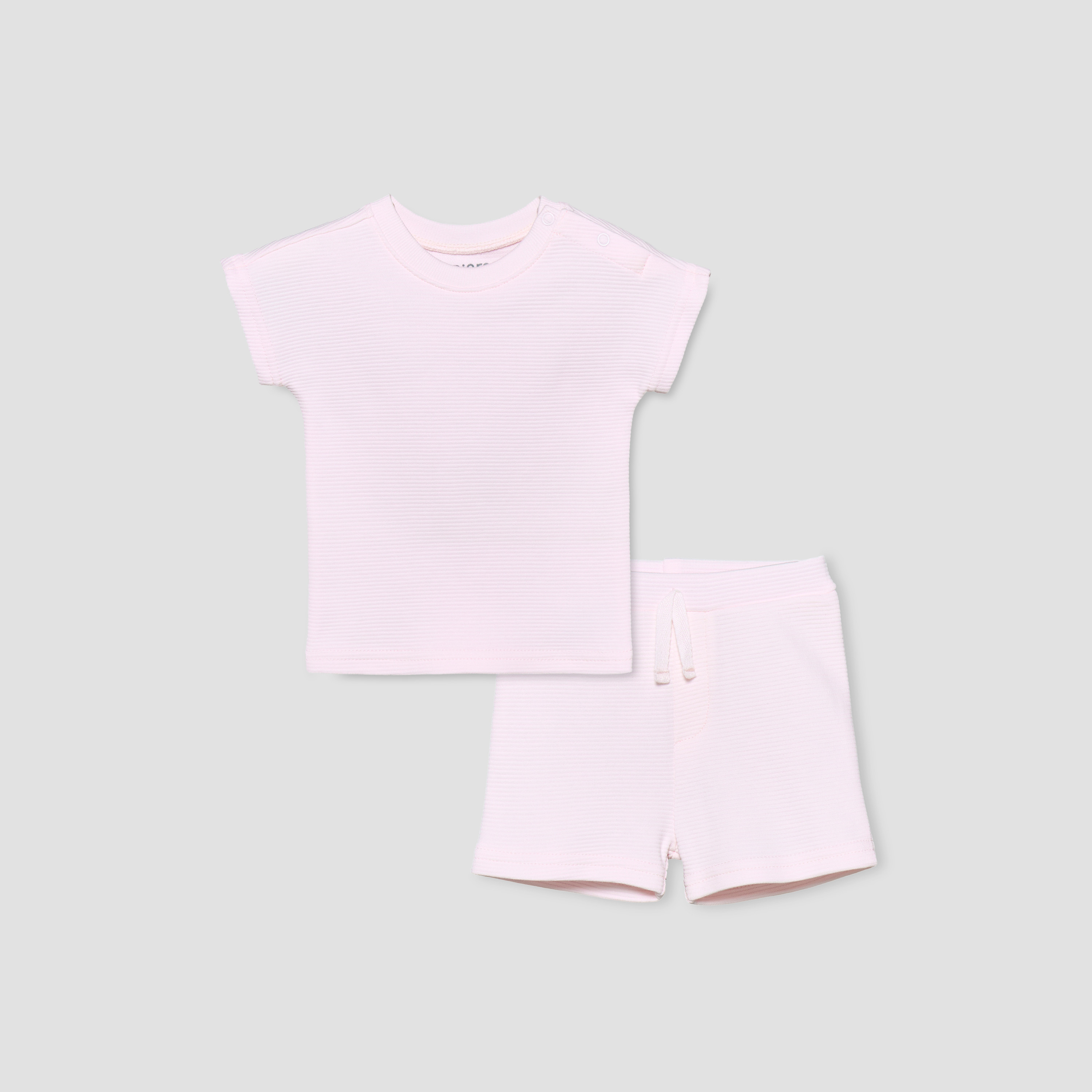 طقم شورت بخصر مطاطي ورباط وتيشيرت برقبة ضيقة وأكمام قصيرة من جونيورز-baby-girls-clothing-setsandcoords-image-2