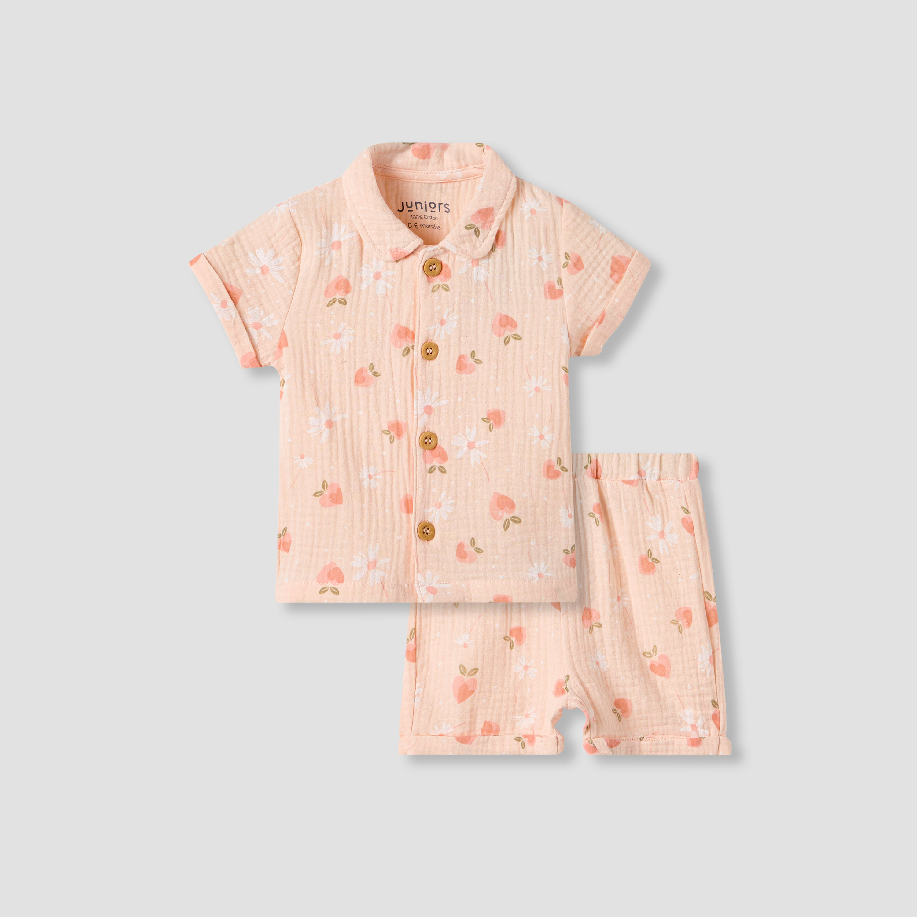 طقم شورت وقميص بناتي بطبعات قلوب وأكمام قصيرة وياقة قطن موسلين من جونيورز-baby-girls-clothing-setsandcoords-image-1
