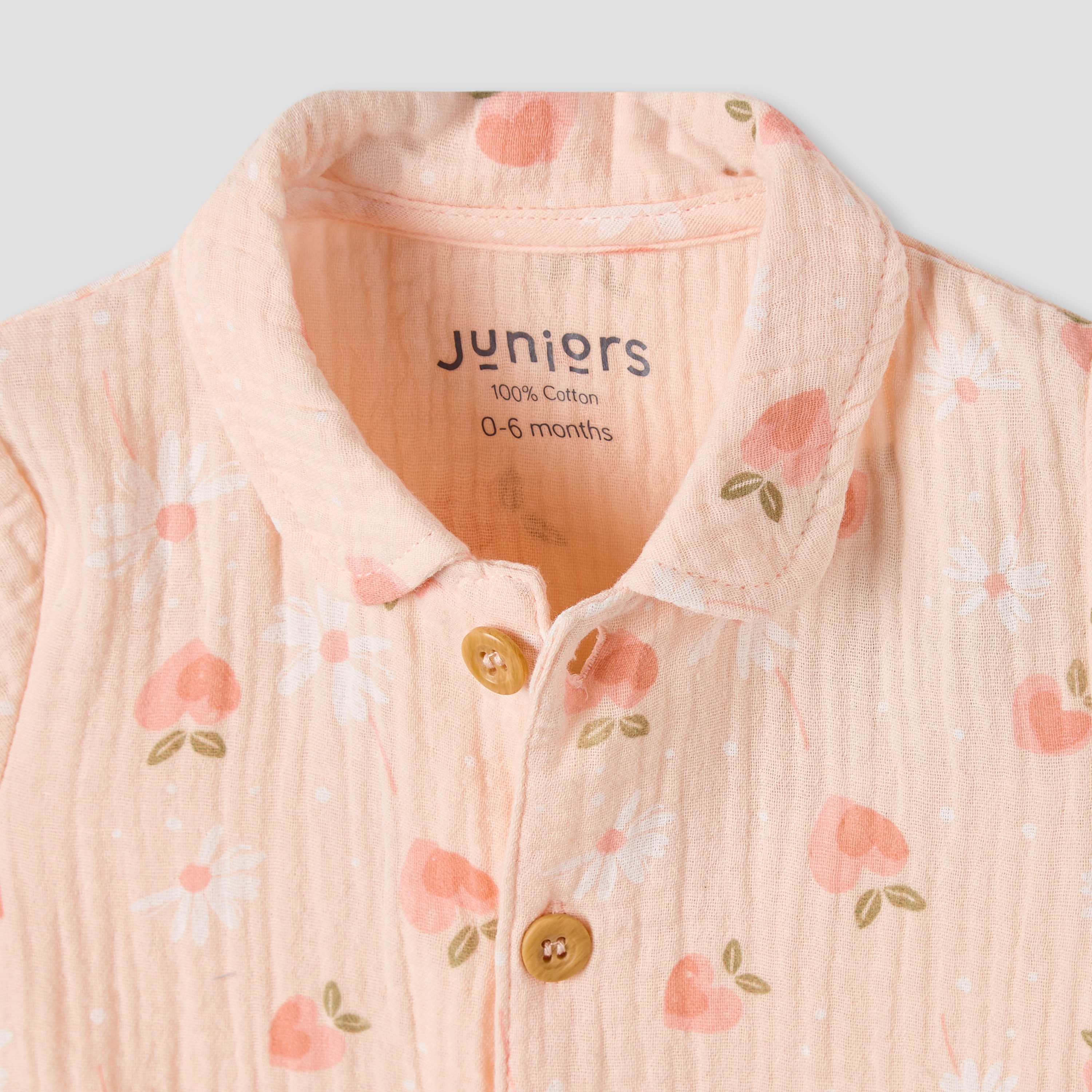 طقم شورت وقميص بناتي بطبعات قلوب وأكمام قصيرة وياقة قطن موسلين من جونيورز-baby-girls-clothing-setsandcoords-image-4