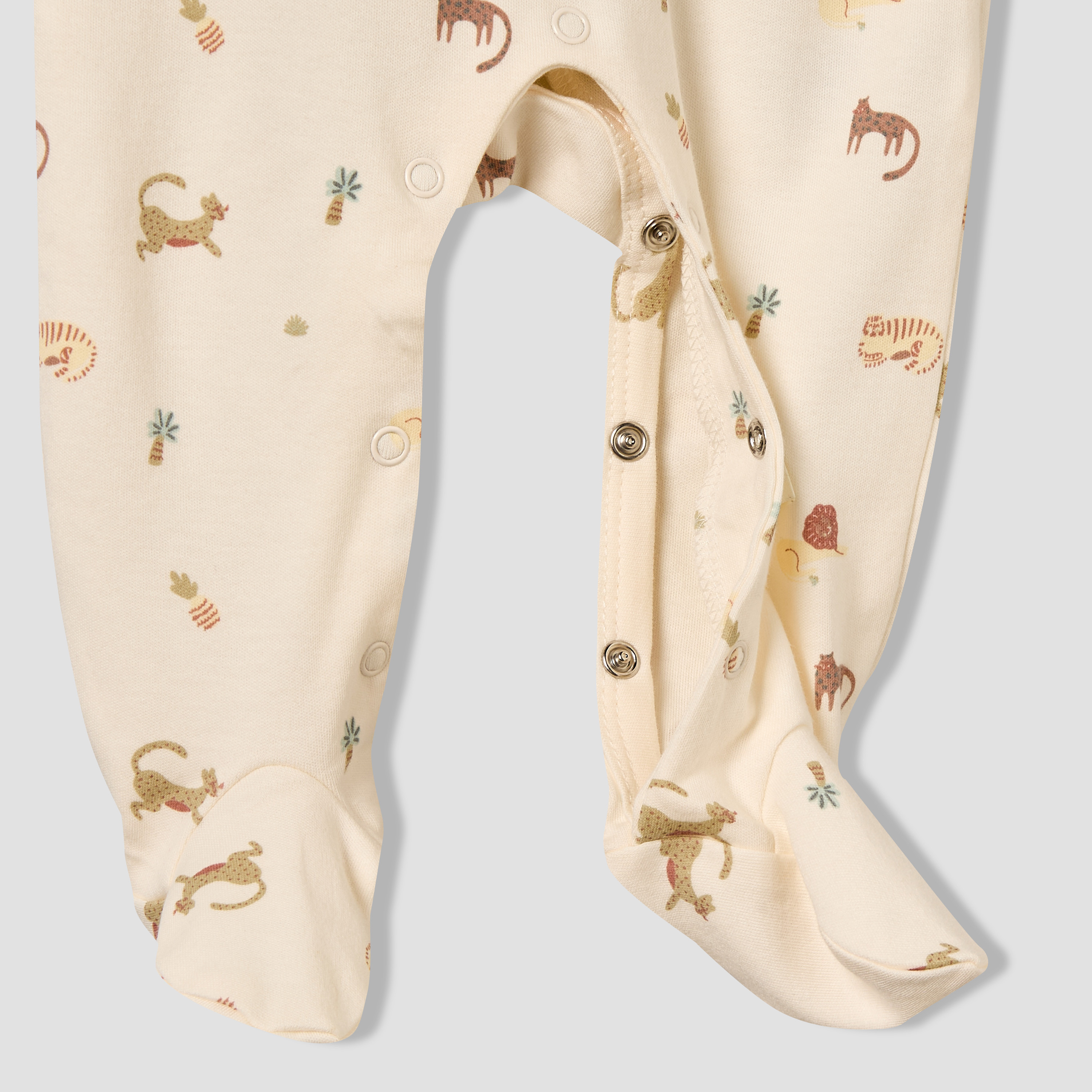 Juniors Cotton Collared Long Sleeves Sleepsuit with Safari Print-baby-boys-clothing-nightwear-sleepsuits-image-4