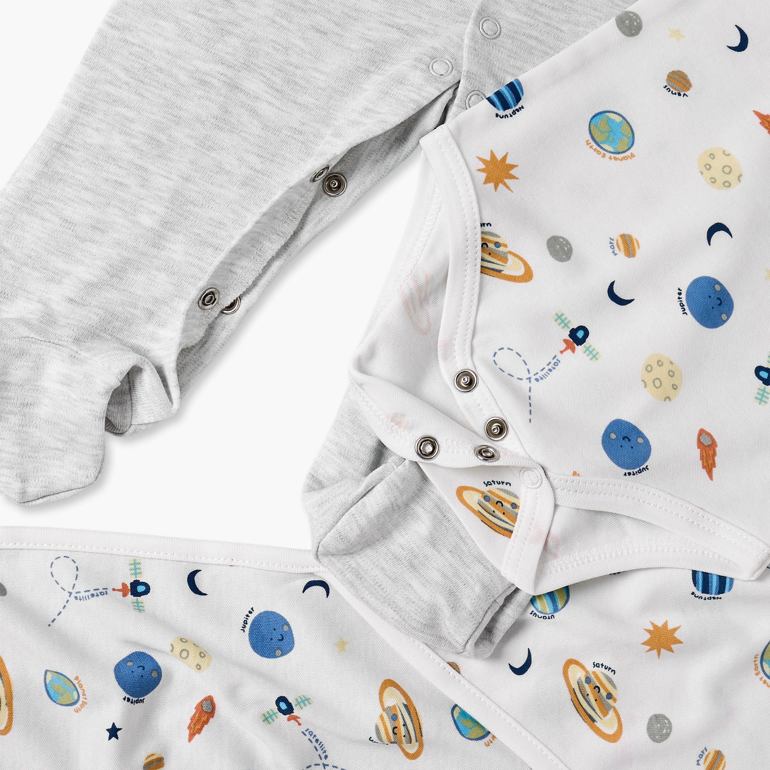 طقم هدايا ملابس بطبعات فضاء من جونيورز - 5 قطع-baby-boys-clothing-setsandcoords-image-9