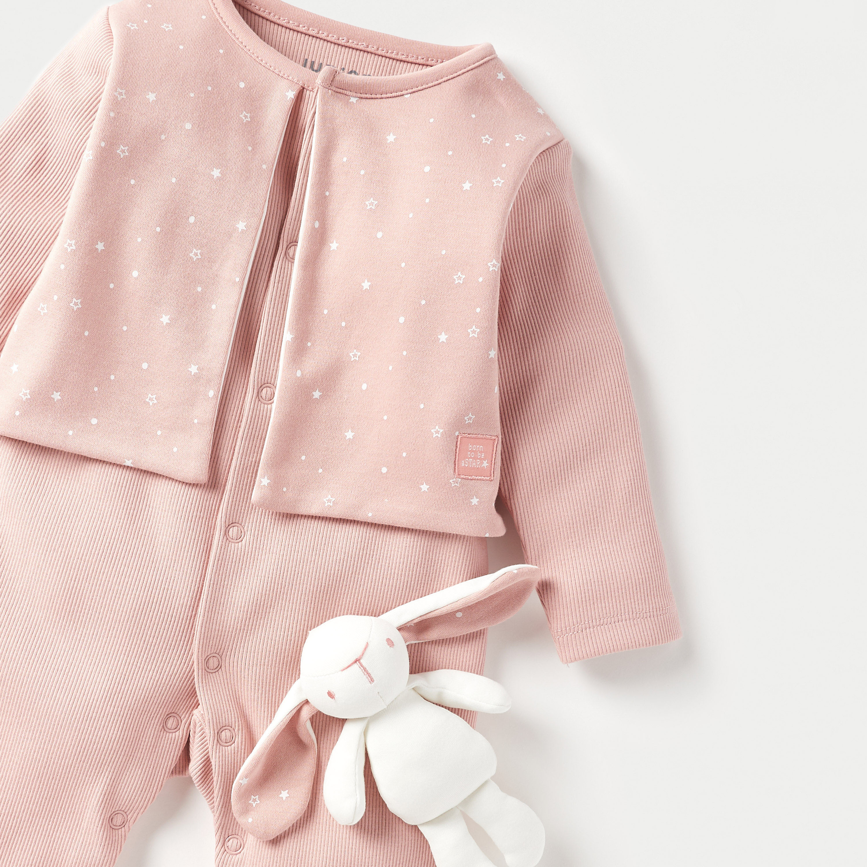 بدلة نوم مضلعة مغلقة القدمين مع لعبة أرنب مخملية من جونيورز-baby-girls-clothing-nightwear-sleepsuits-image-4