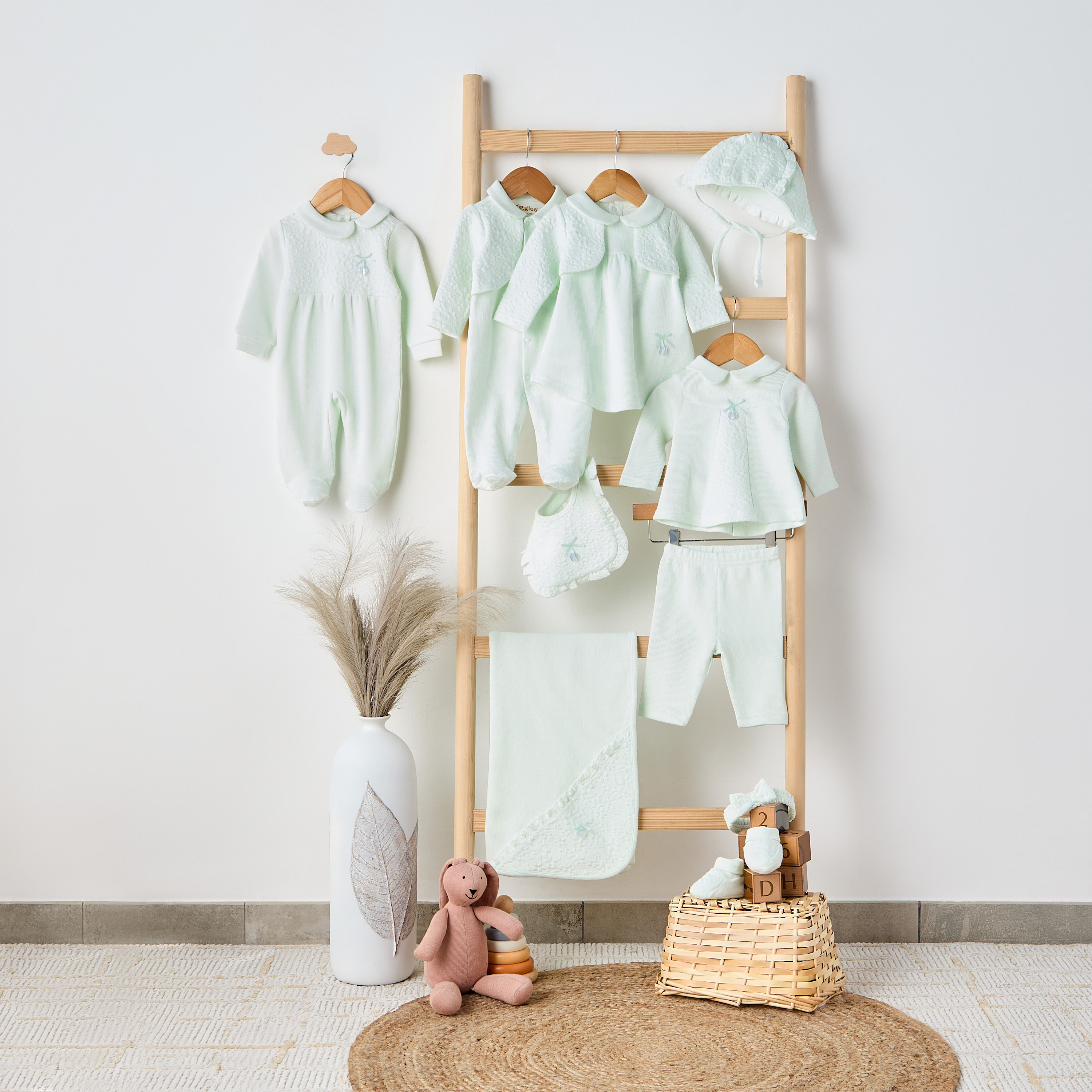 Giggles Collared Neck Sleepsuit with Snap Button Closure - Cotton - Long Sleeves-baby-girls-clothing-nightwear-sleepsuits-image-6
