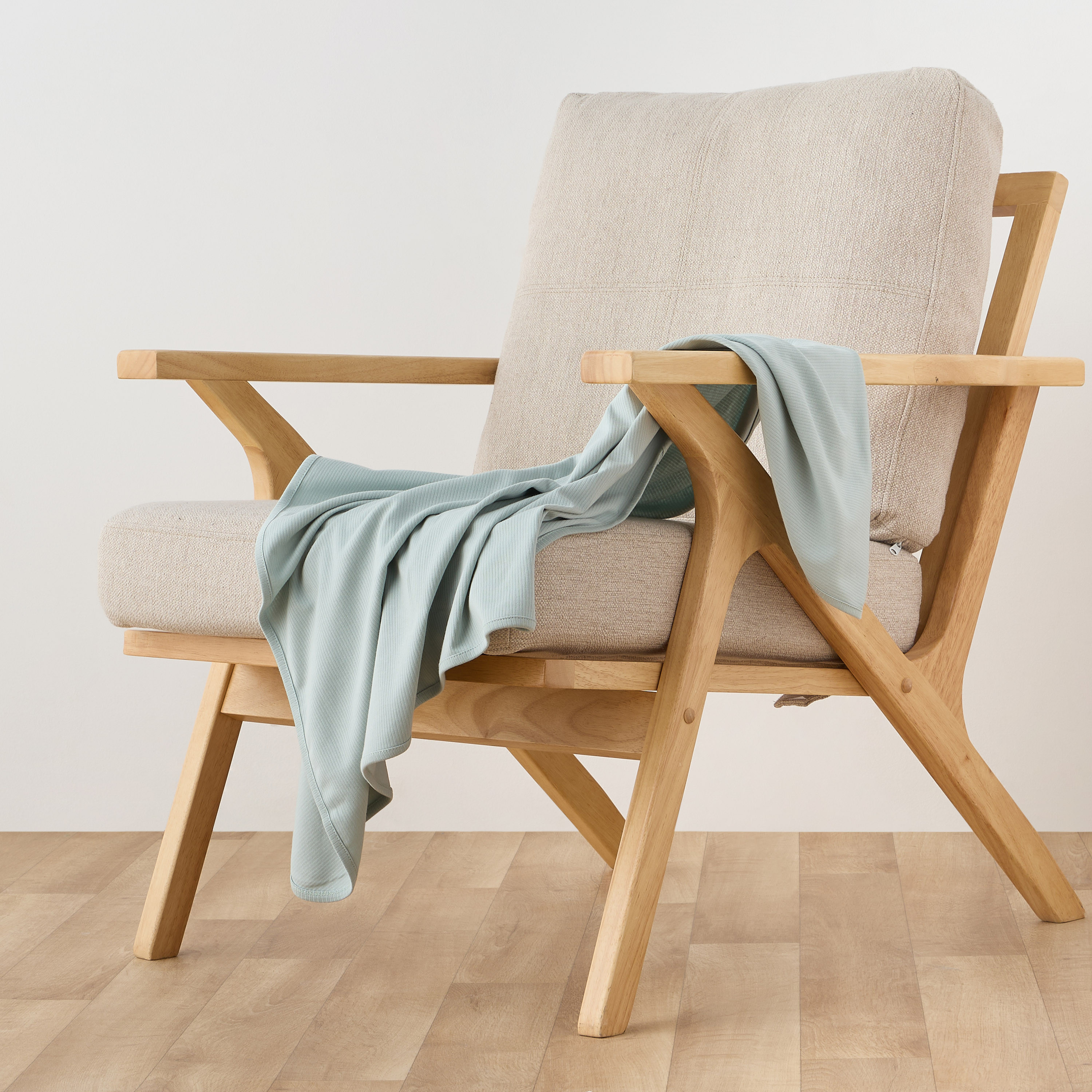 بطانية مواليد بطبعات من جونيورز - طقم من قطعتين-baby-nursery-blanketsandswaddles-receivingblankets-image-2