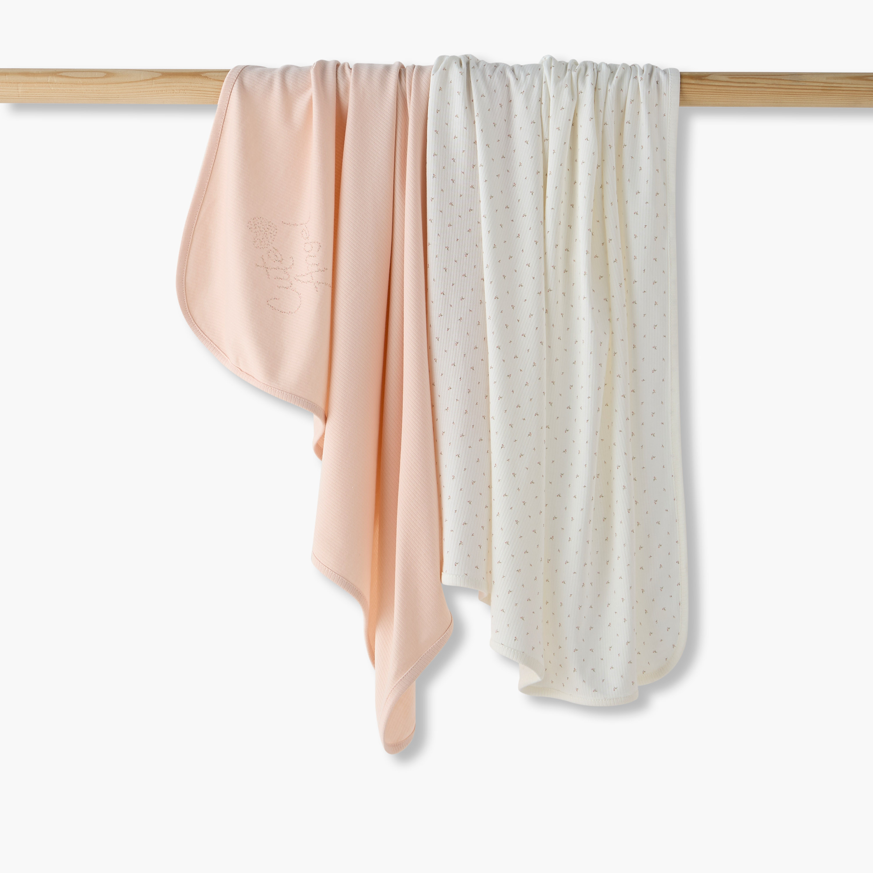 بطانيات مواليد بتصاميم متنوعة من جونيورز - عبوة من قطعتين-baby-nursery-blanketsandswaddles-receivingblankets-image-1