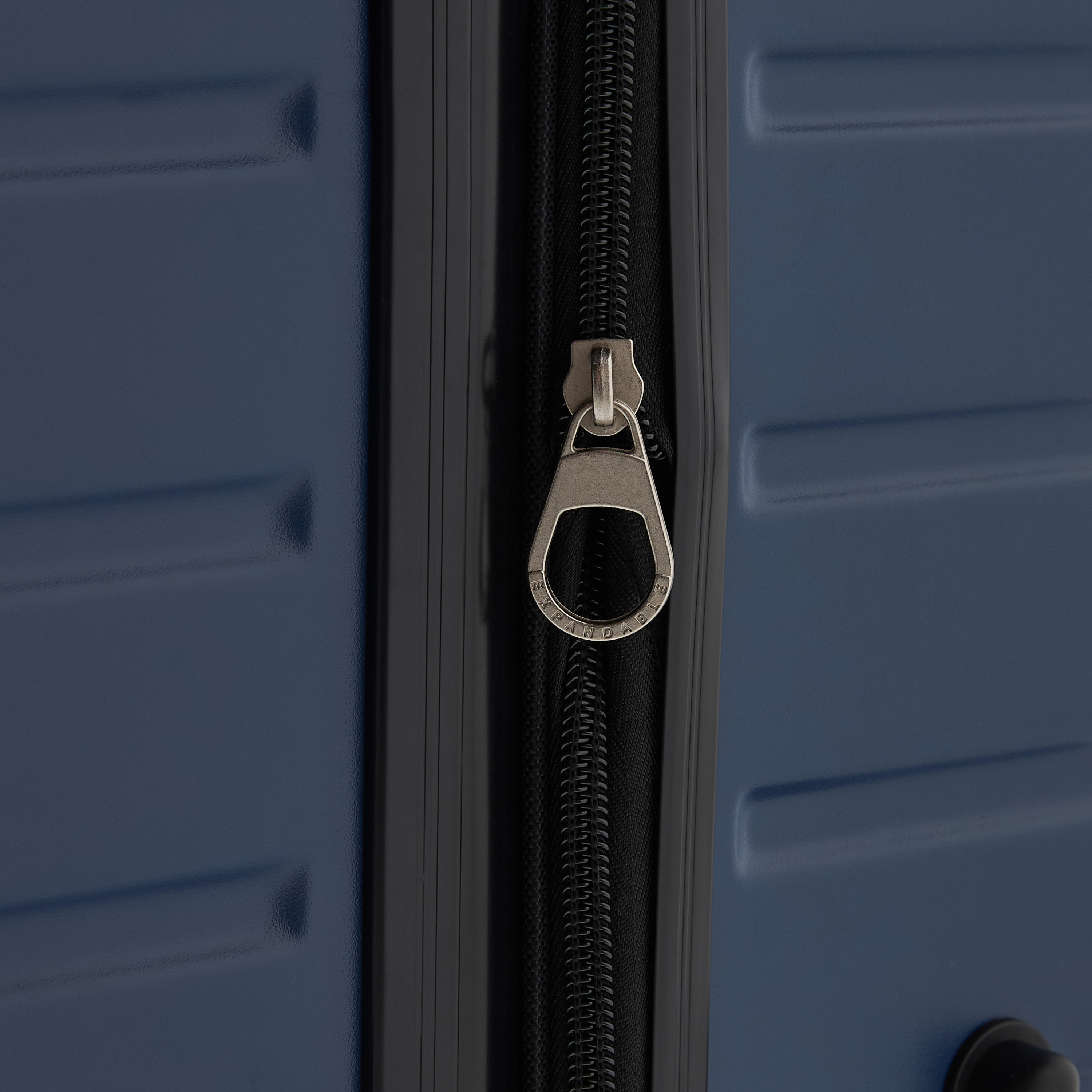 شنطة سفر صلبة بارزة الملمس بعجلات ومقبض قابل للسحب من أوكلان من شو إكسبريس-travel-luggagesandbags-luggage-image-13