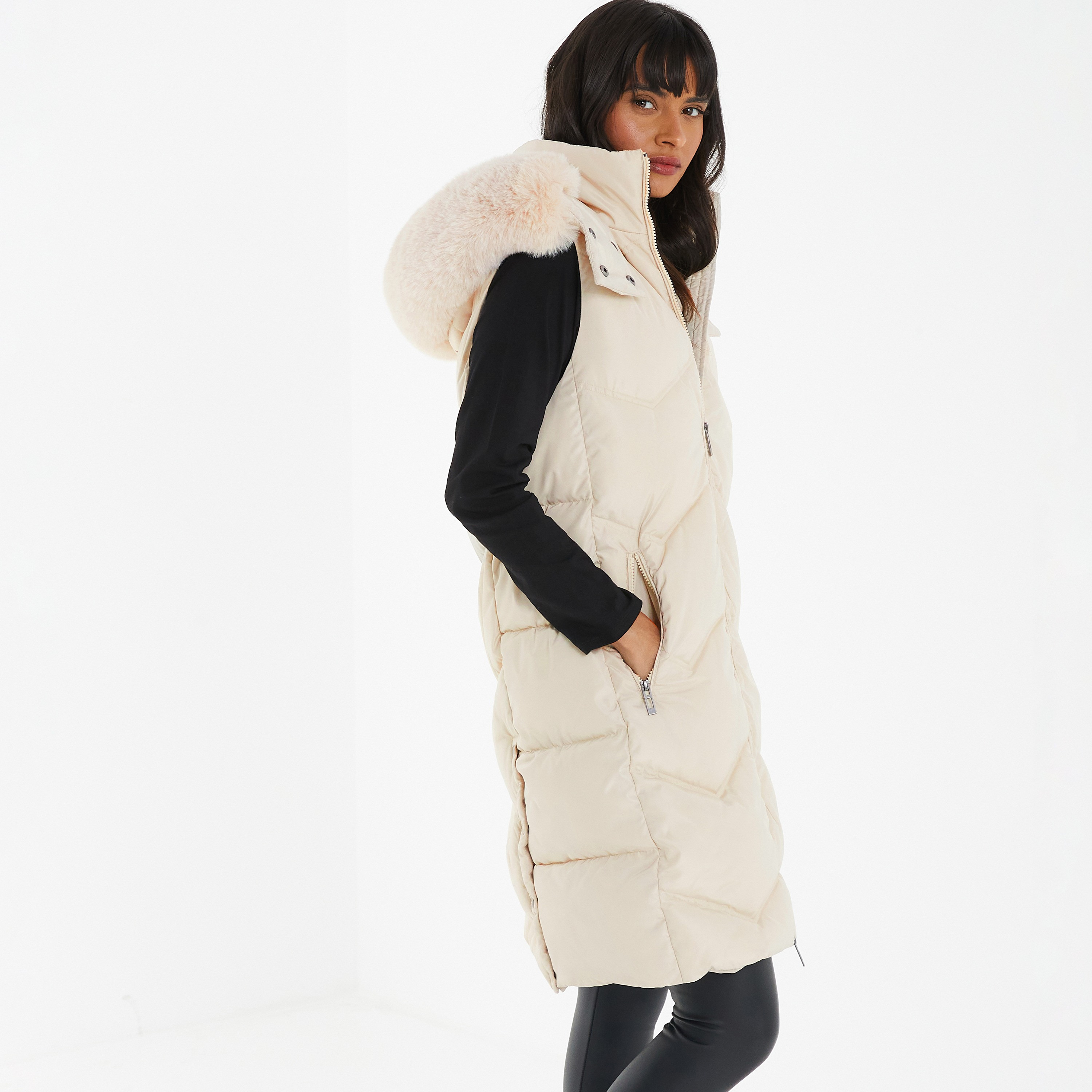 Quiz Quilted Hooded Neck Gilete Jacket-women-winterwear-coatsandjackets-jackets-image-2