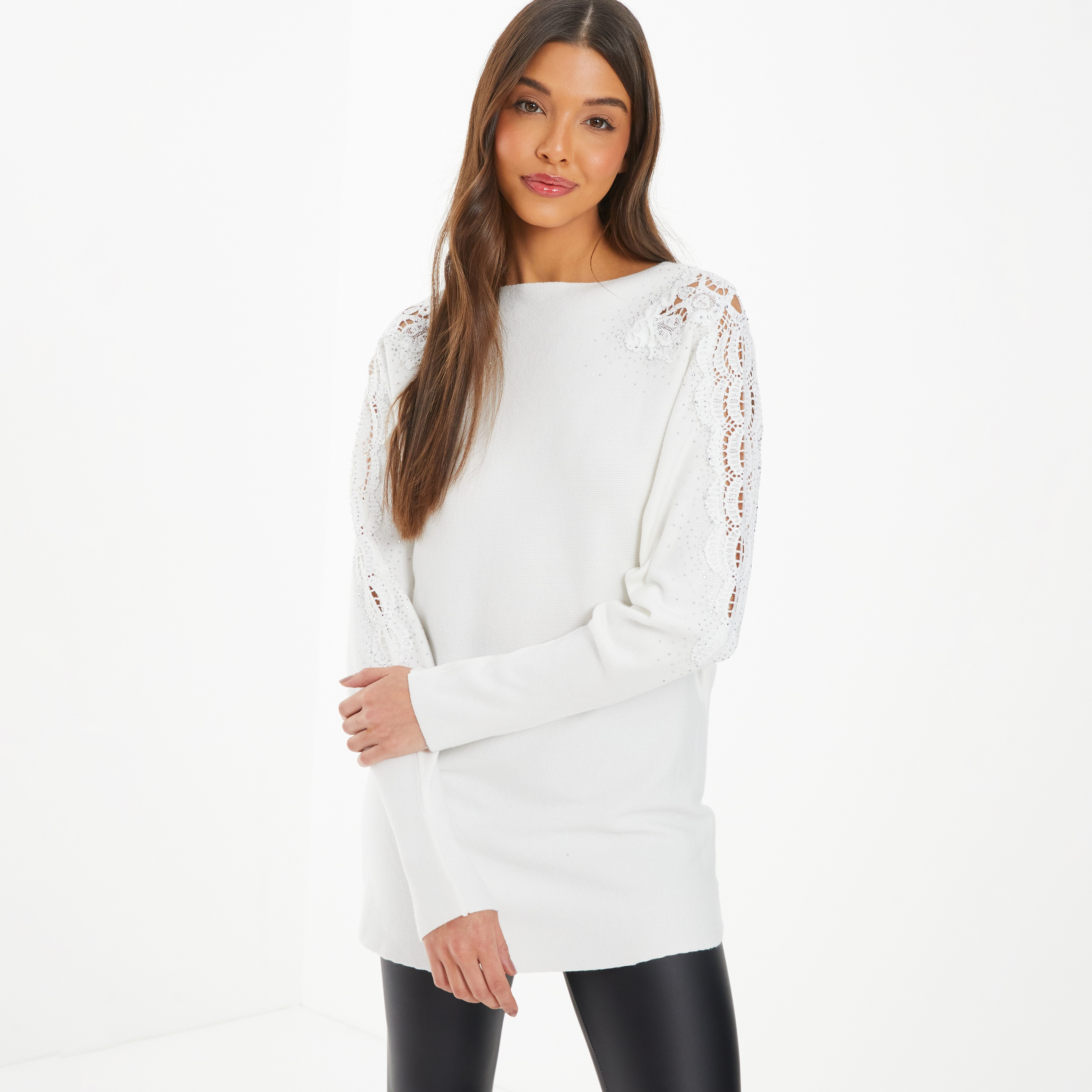 جامبر ذو منمقة برقبة القارب من كويز-women-clothing-cardigansandjumpers-jumpers-image-1