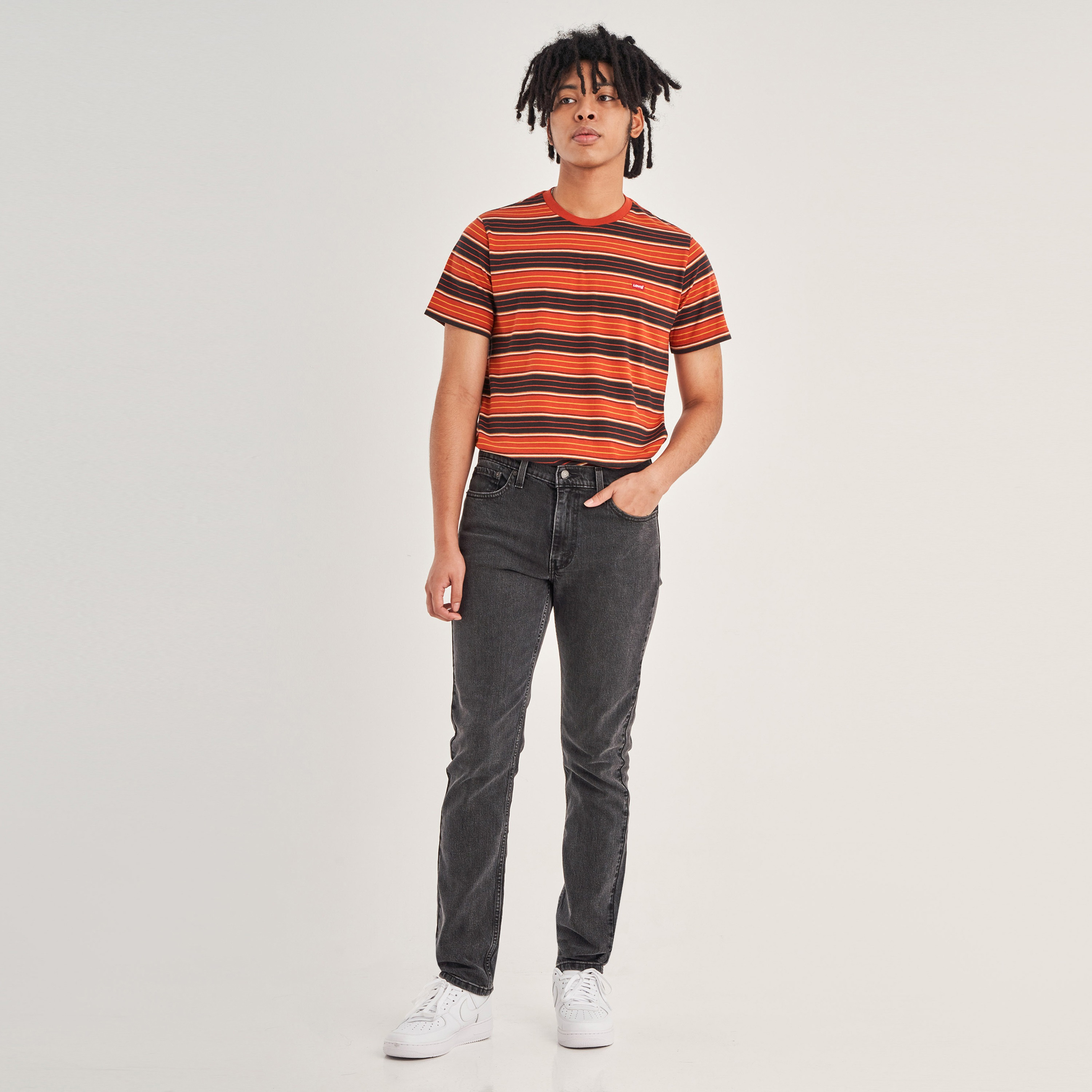 بنطال جينز 511 رمادي بقصة ضيقة وأزرار إغلاق متوسطة الارتفاع من ليفايس-men-clothing-bottoms-jeans-image-5