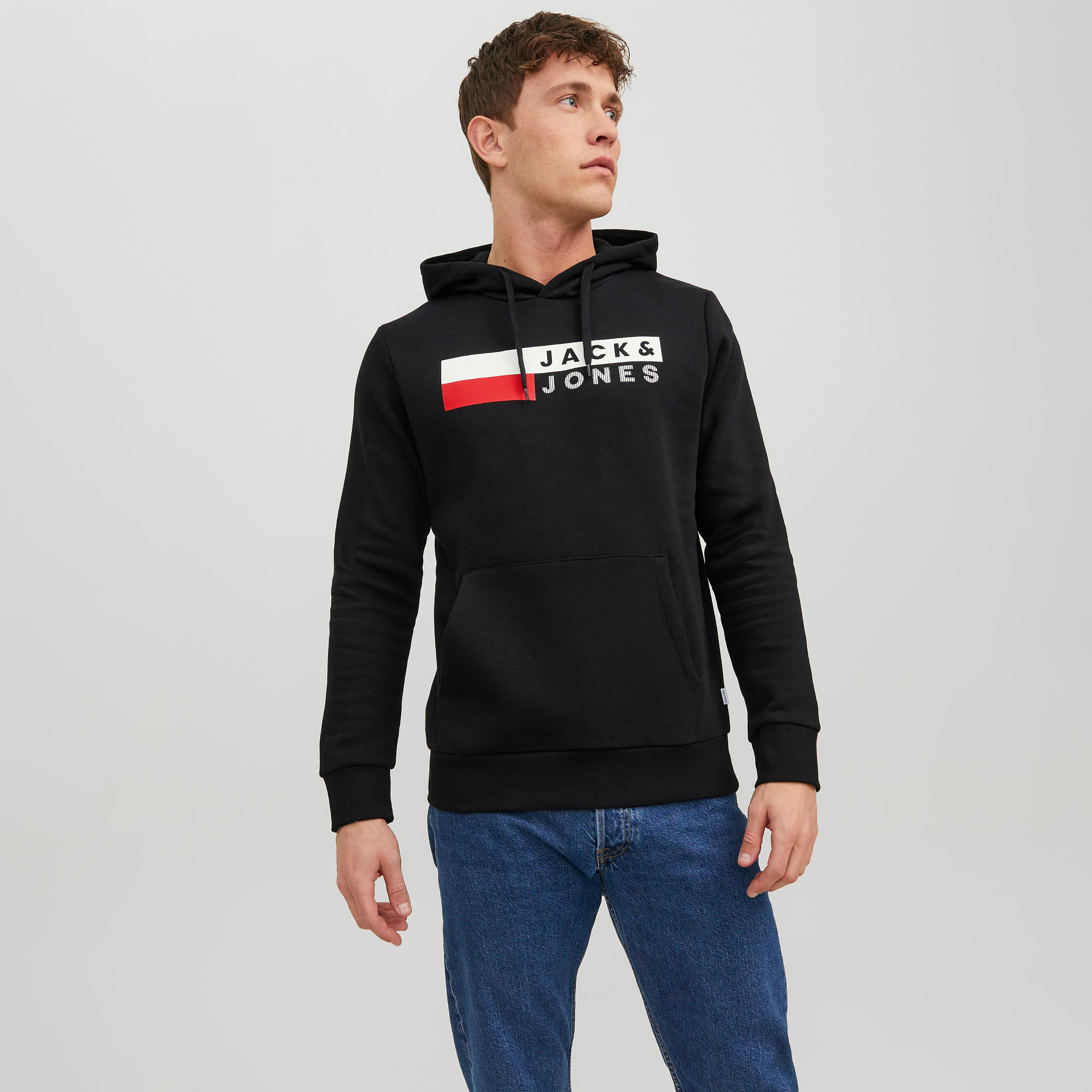هودي من جاك آند جونز مع شعار بأكمام طويلة مع جيب كانغارو-men-winterwear-hoodiesandsweatshirts-image-1