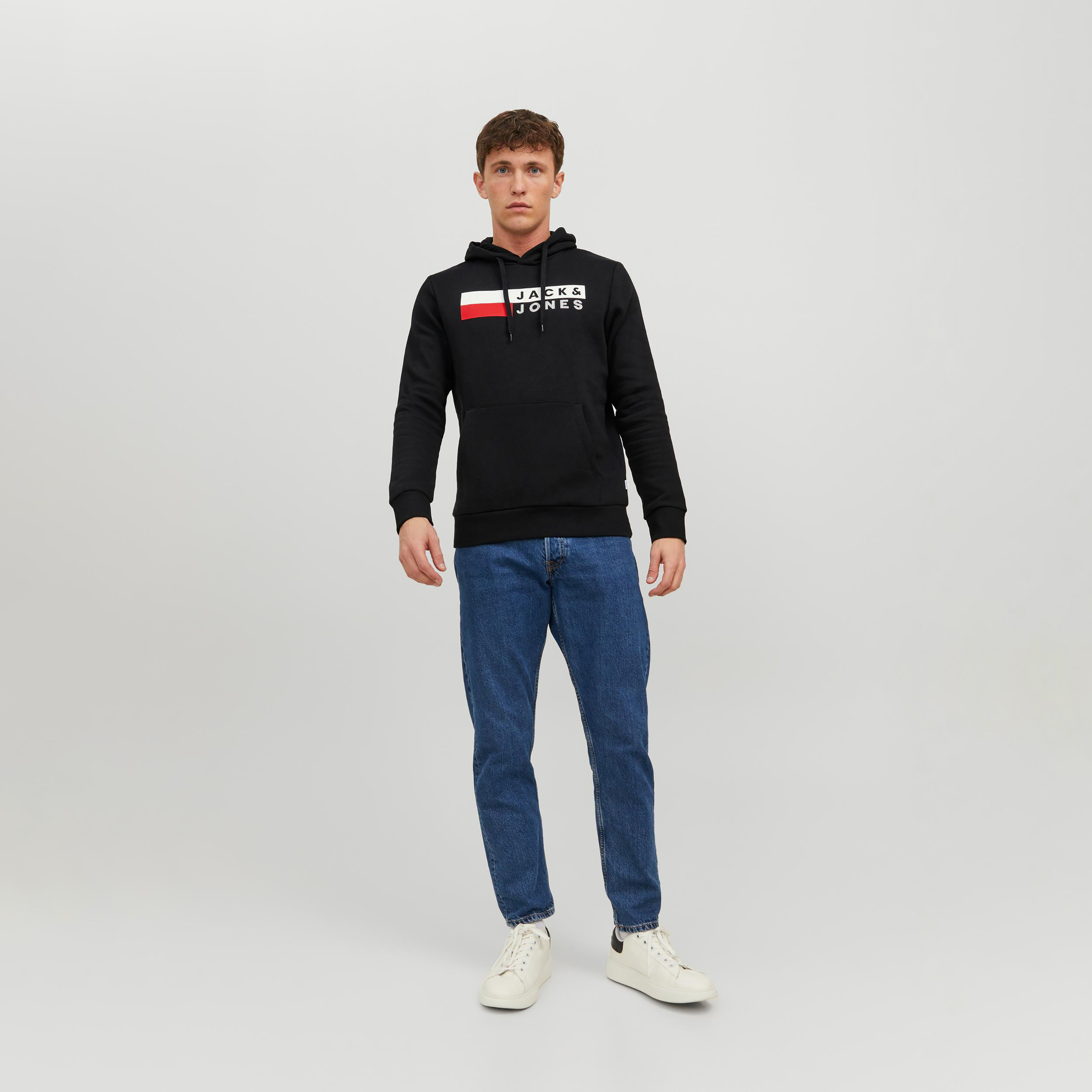هودي من جاك آند جونز مع شعار بأكمام طويلة مع جيب كانغارو-men-winterwear-hoodiesandsweatshirts-image-2