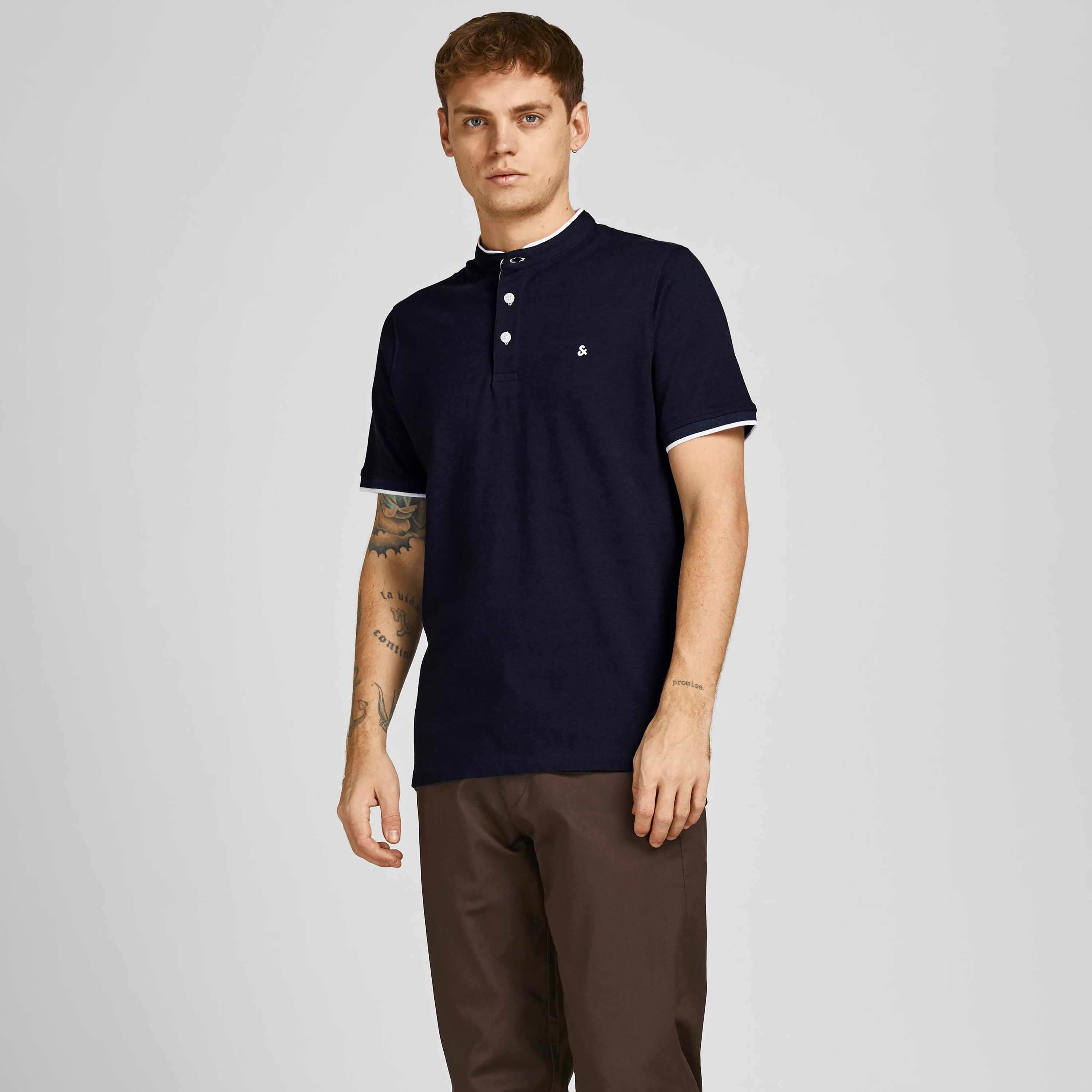 بولو تي شيرت من جاك آند جونز بأكمام قصيرة سادة-men-clothing-tshirtsandpolos-polos-image-1