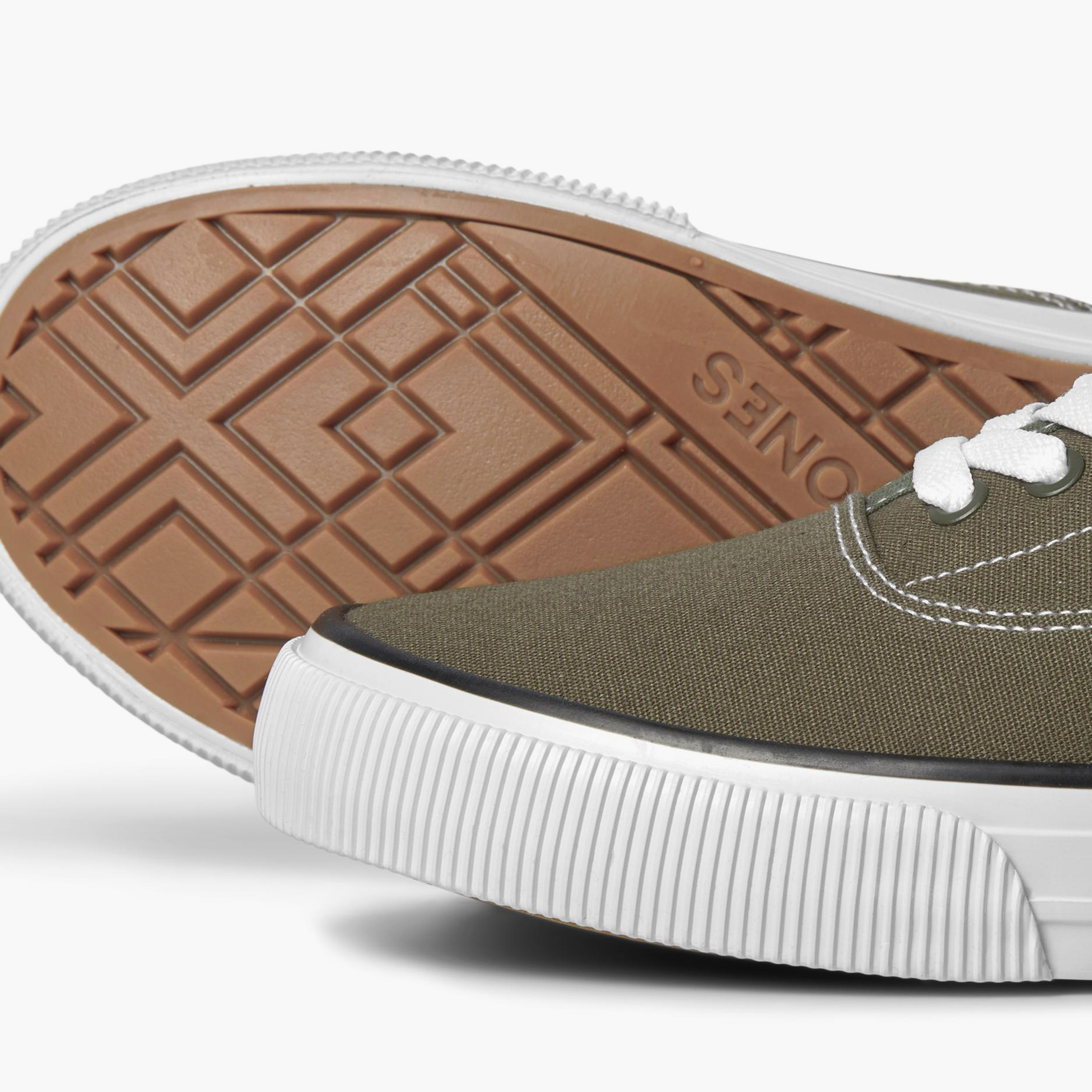 12201283 | سنيكرز ذو كانفاس من جاك آند جونز للرجال مع رباط برقبة منخفضة-men-shoes-sneakers-image-8