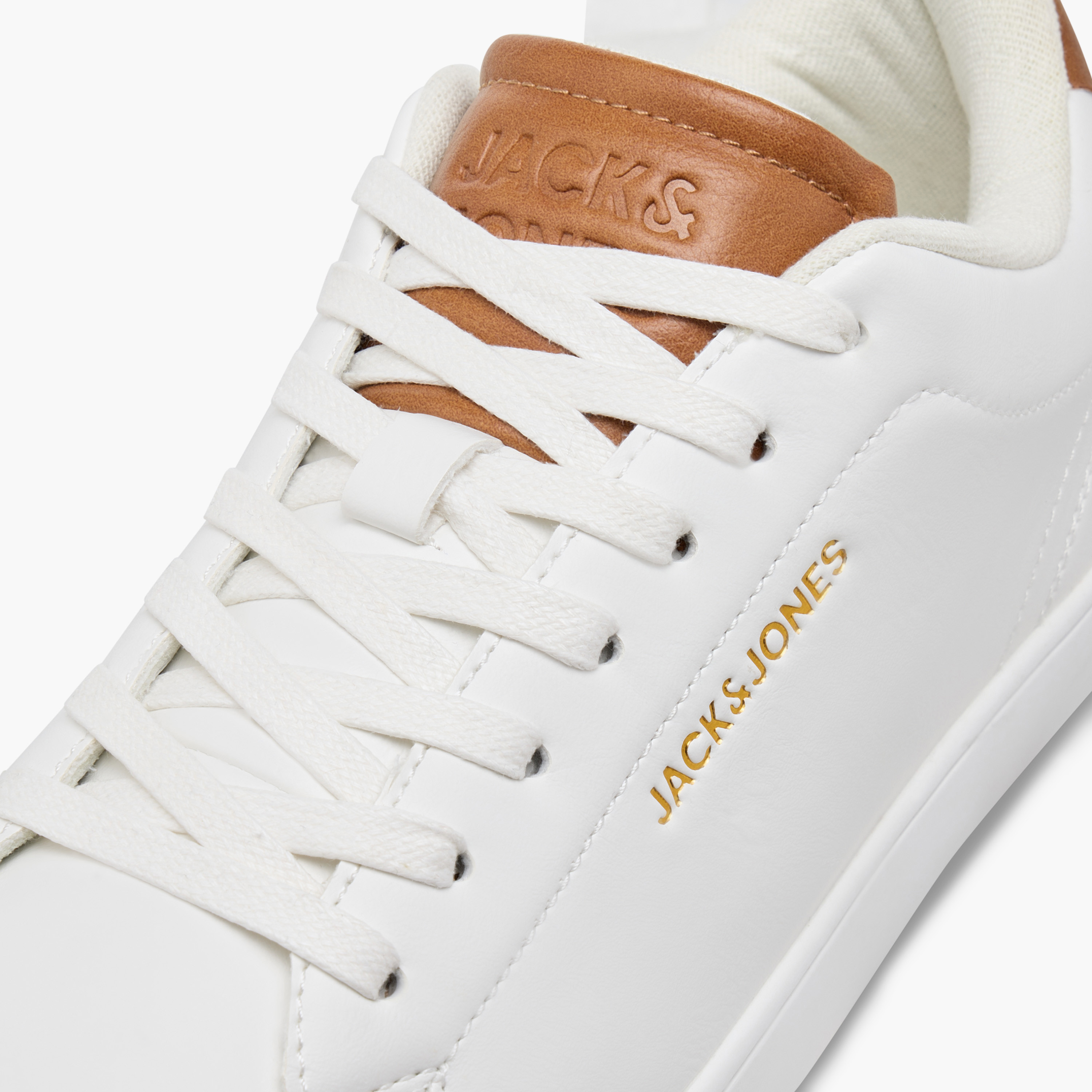 سنيكرز جاك آند جونز للرجال مع رباط برقبة منخفضة-men-shoes-sneakers-image-10