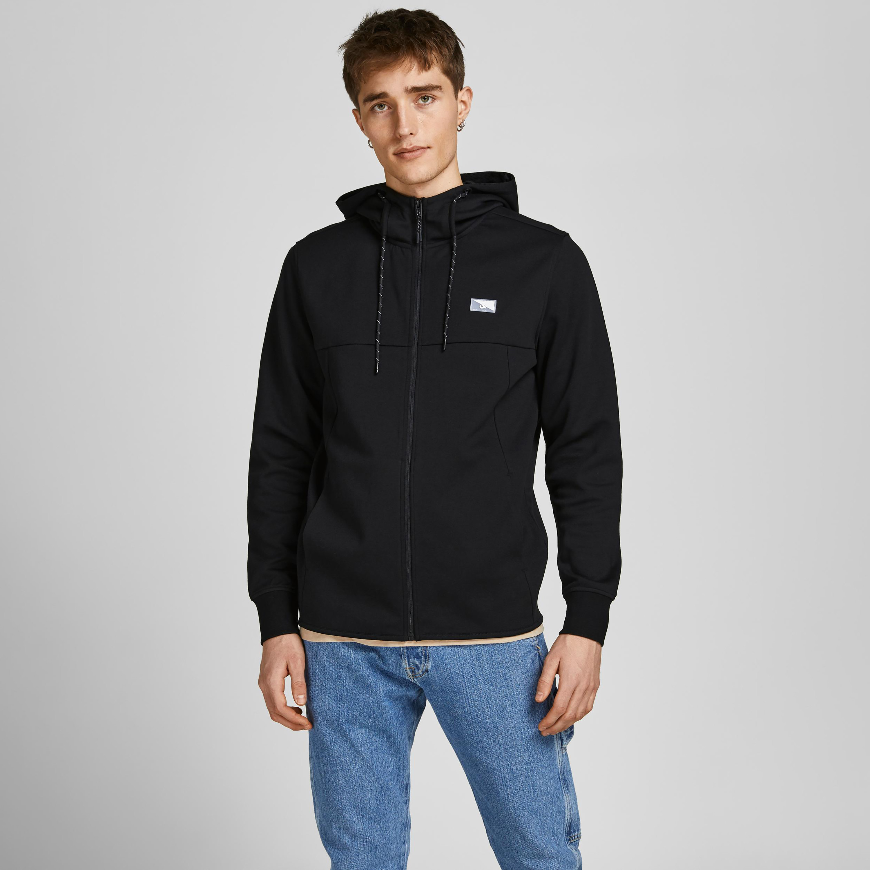  هودي من جاك آند جونز سادة بأكمام طويلة وياقة مستديرة-men-winterwear-hoodiesandsweatshirts-image-1