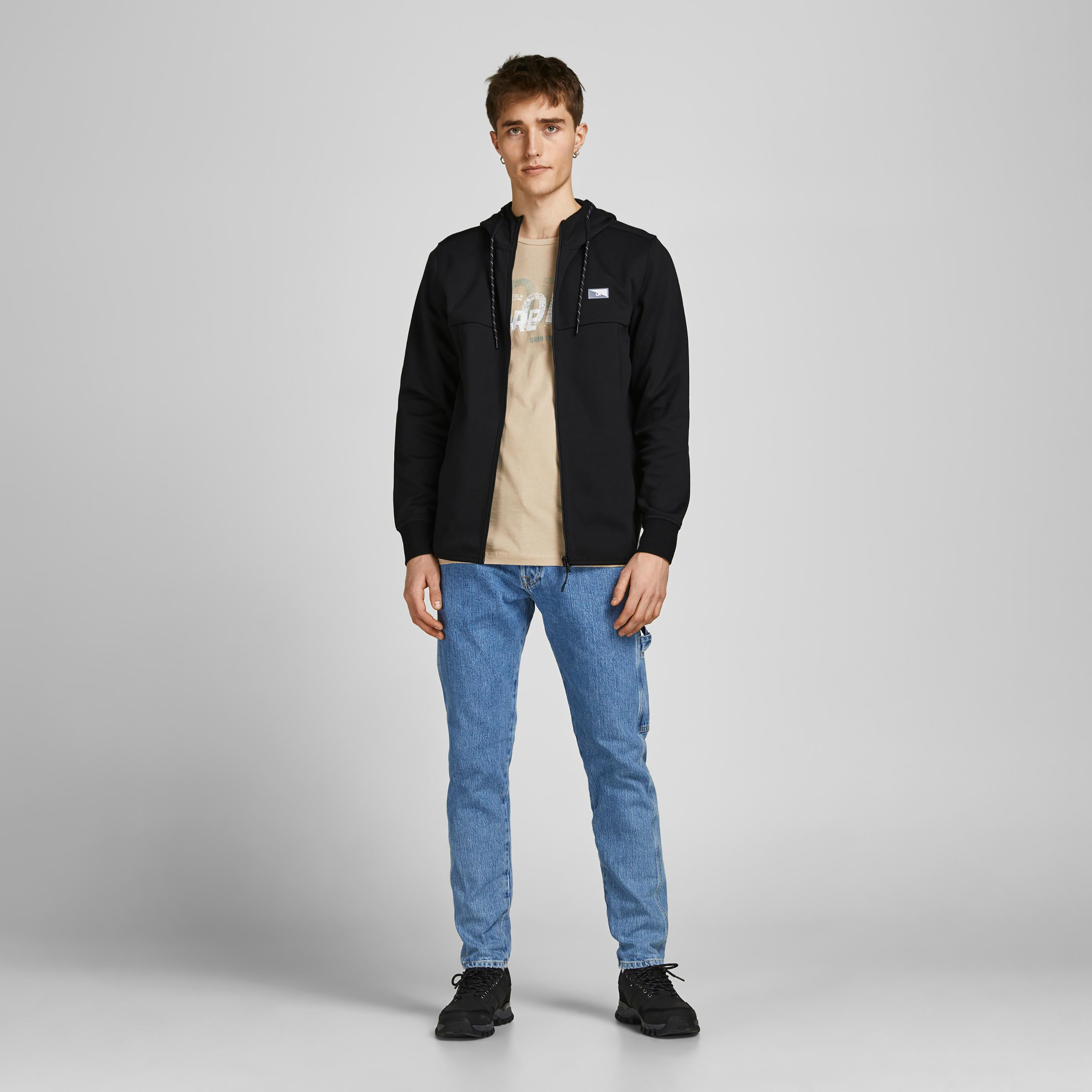 Jack & Jones Plain Hooded Neck Long Sleeves Sweatshirt-men-winterwear-hoodiesandsweatshirts-image-2
