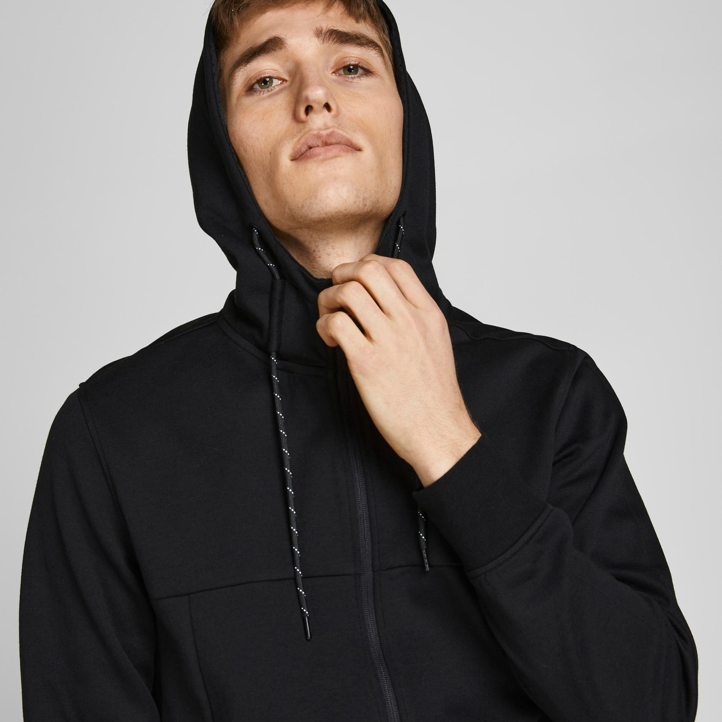  هودي من جاك آند جونز سادة بأكمام طويلة وياقة مستديرة-men-winterwear-hoodiesandsweatshirts-image-3